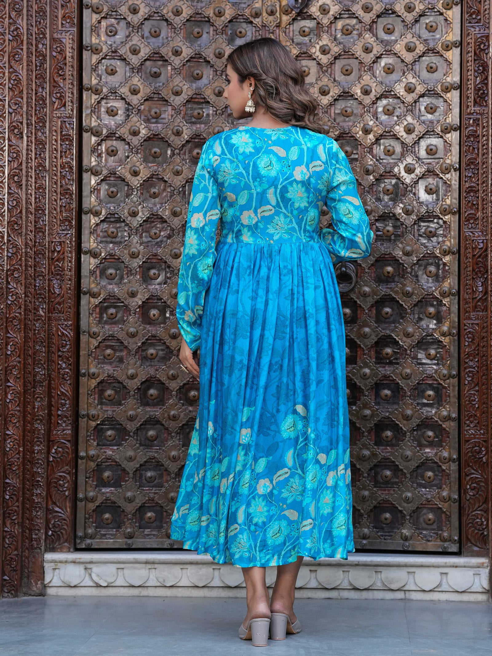 Maluka Women Blue Chinon Floral PrintedGown With Dupatta Set