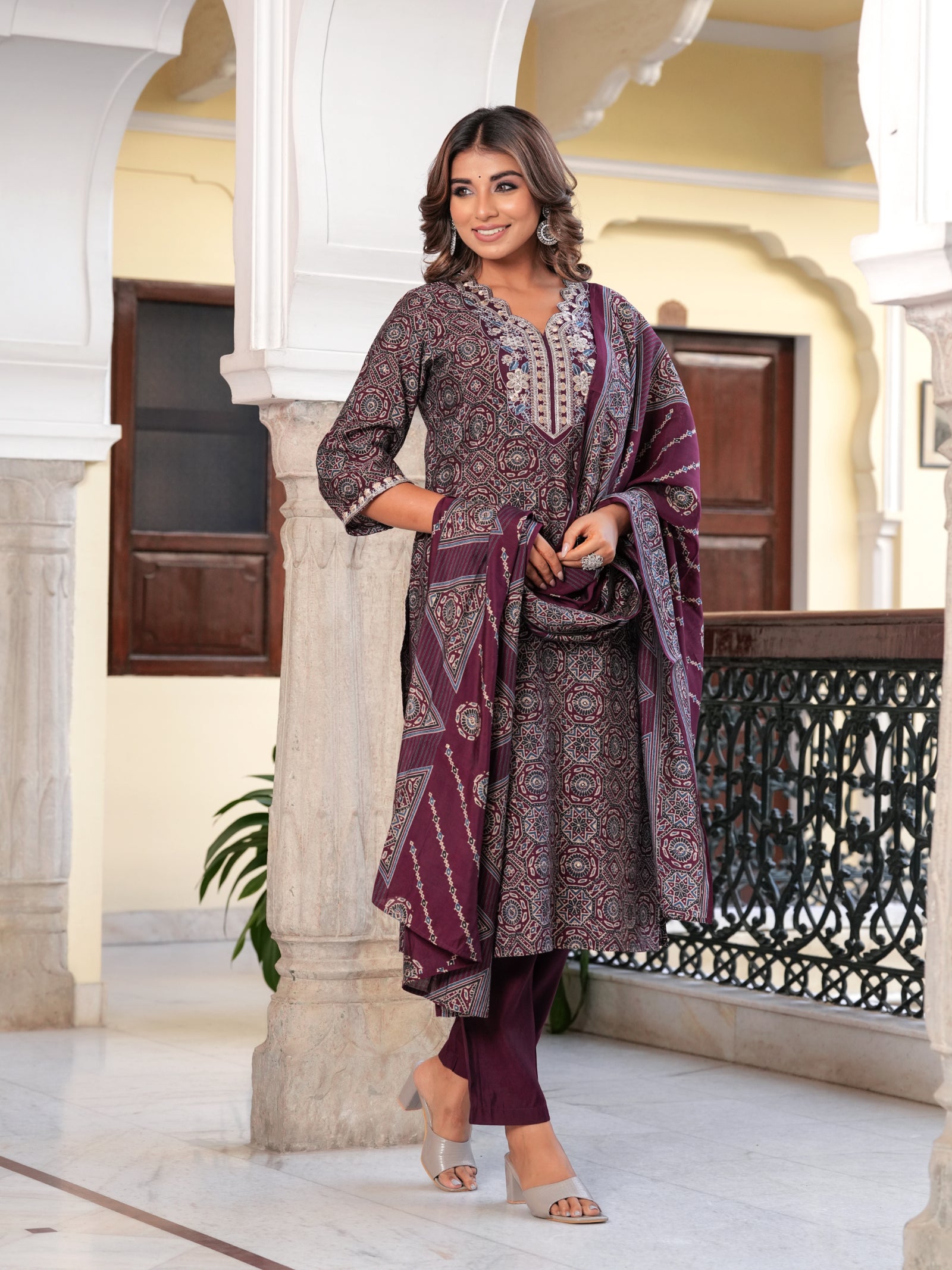 Maluka Women’s Wine & Mehndi Green Ethnic Kurta Set with Dupatta
