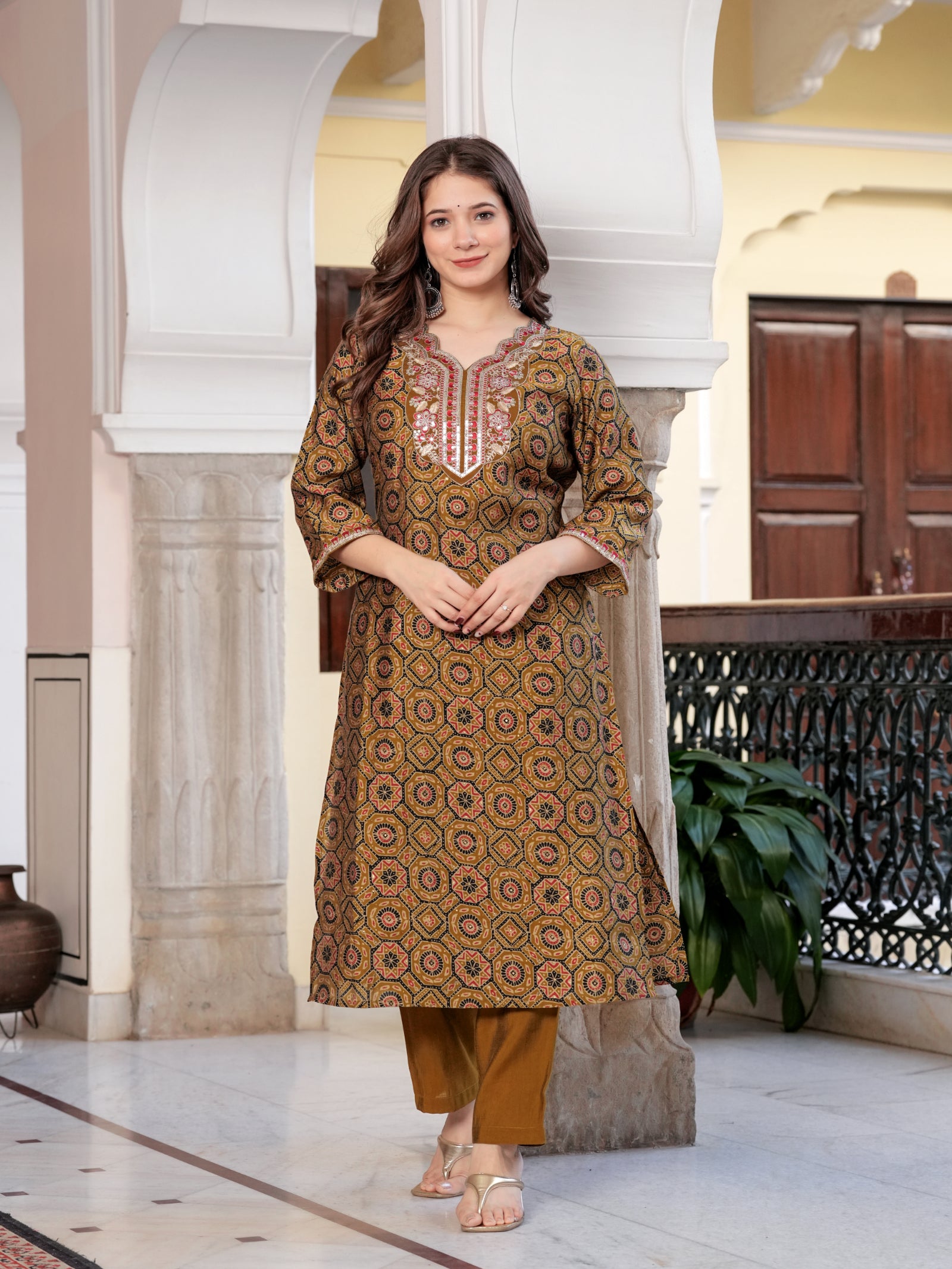 Maluka Women’s Wine & Mehndi Green Ethnic Kurta Set with Dupatta