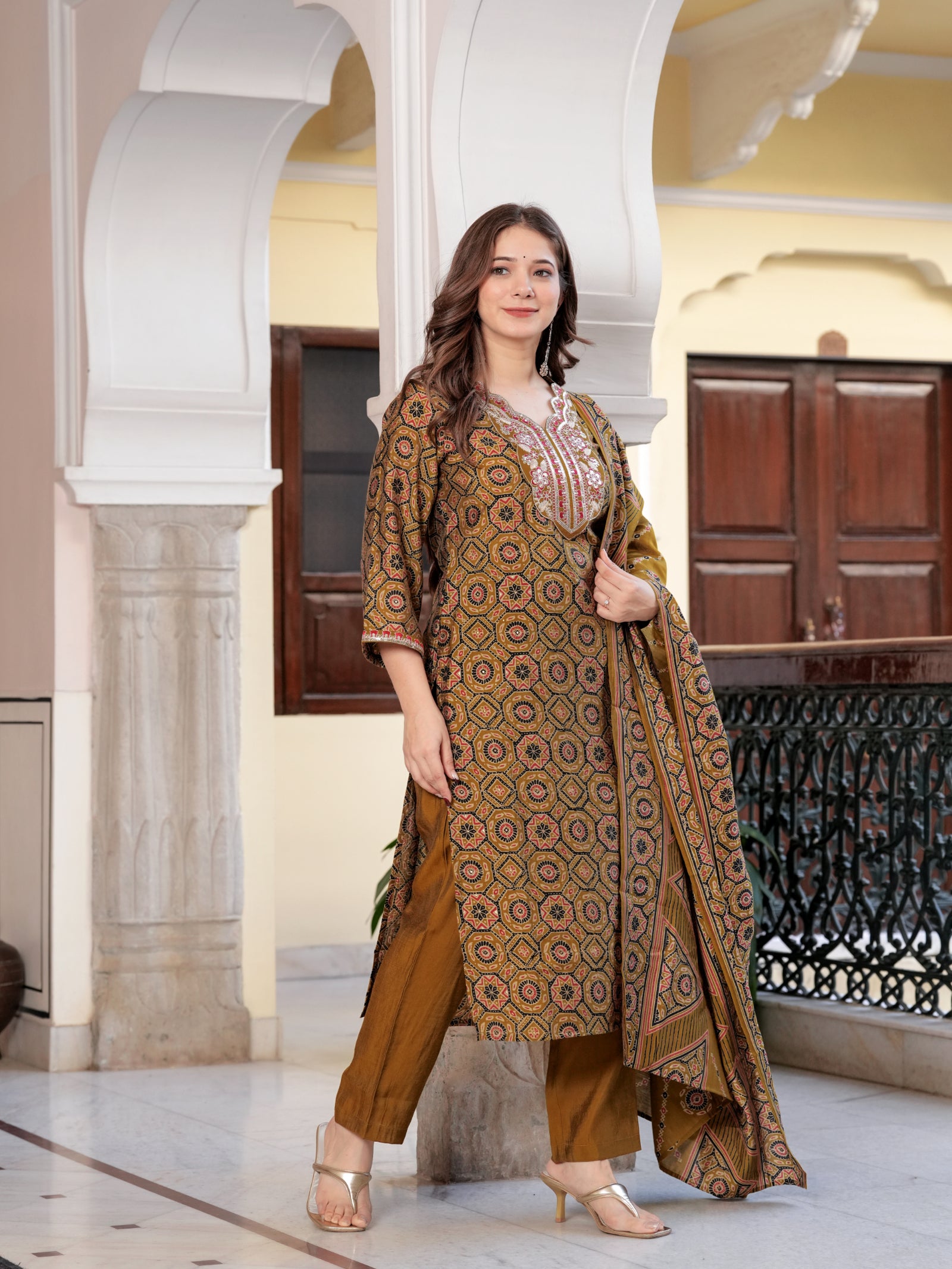 Maluka Women’s Wine & Mehndi Green Ethnic Kurta Set with Dupatta