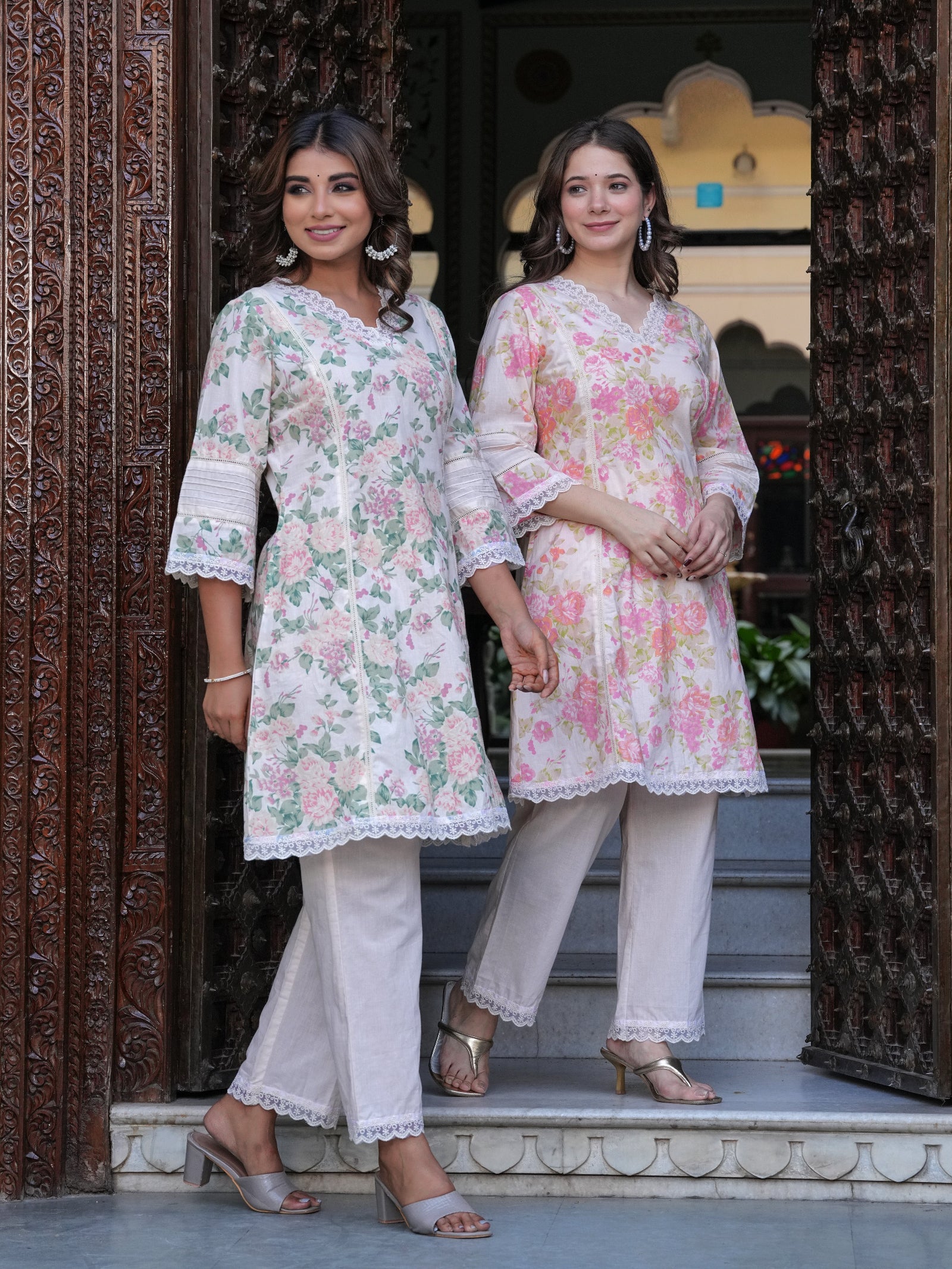 Maluka Women White Cotton Floral Print Kurta Pant