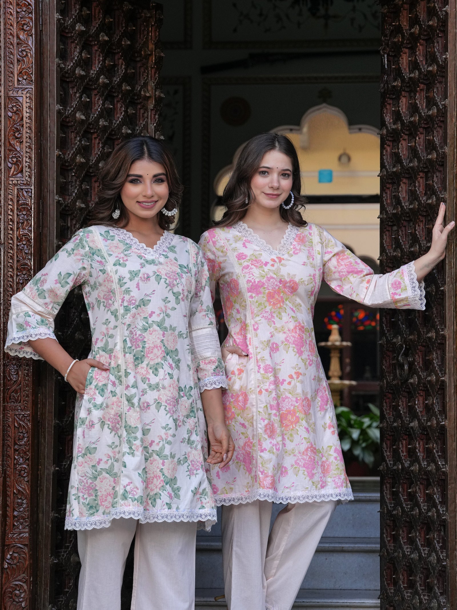 Maluka Women White Cotton Floral Print Kurta Pant