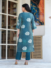 Maluka Women Teal Green Shimmer Maslin Digital Floral Printed Kurta Pant With Dupatta Set