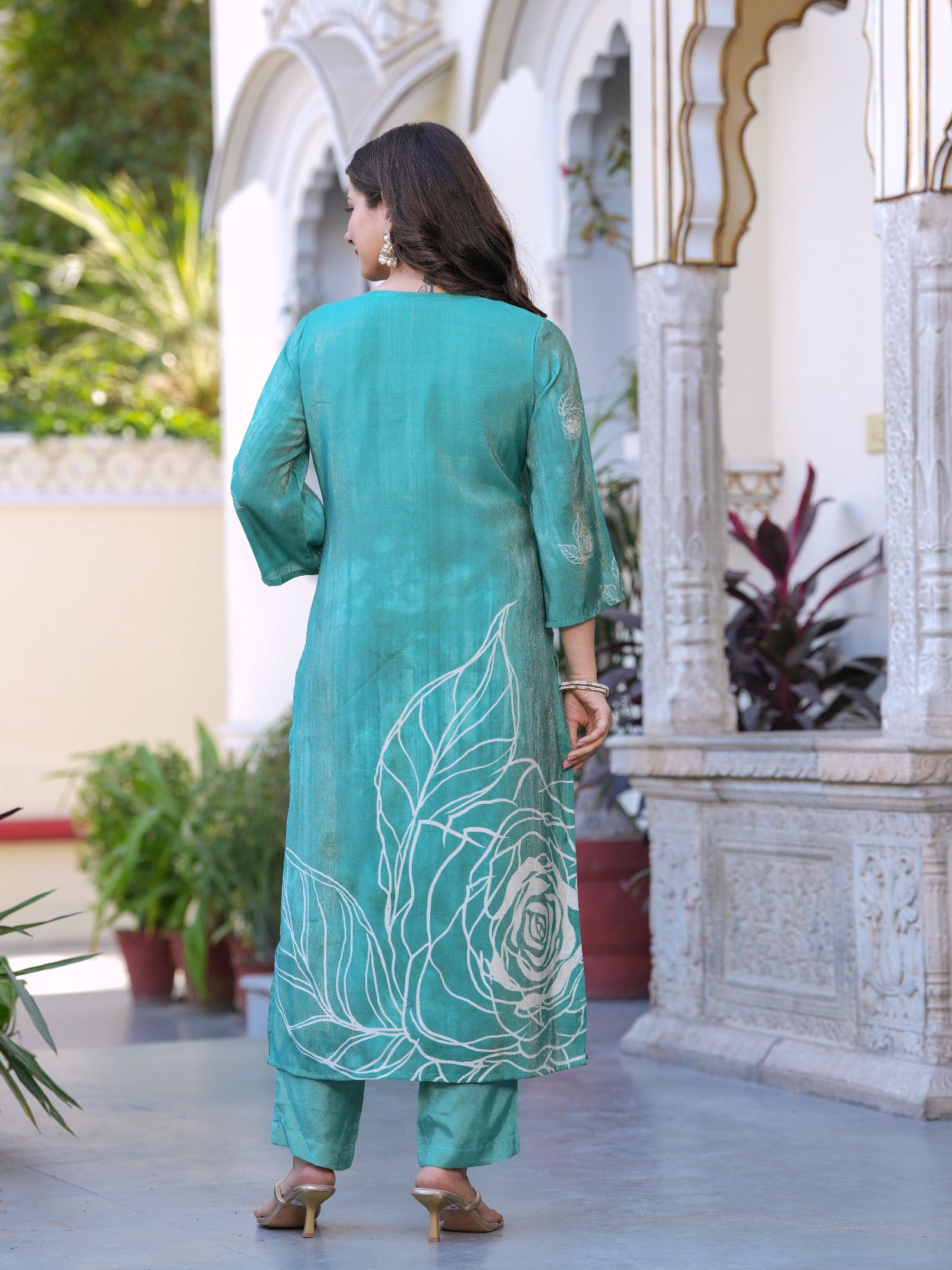 Maluka Women Shimmer Maslin Digital Printed Kurta Pant With Dupatta Set