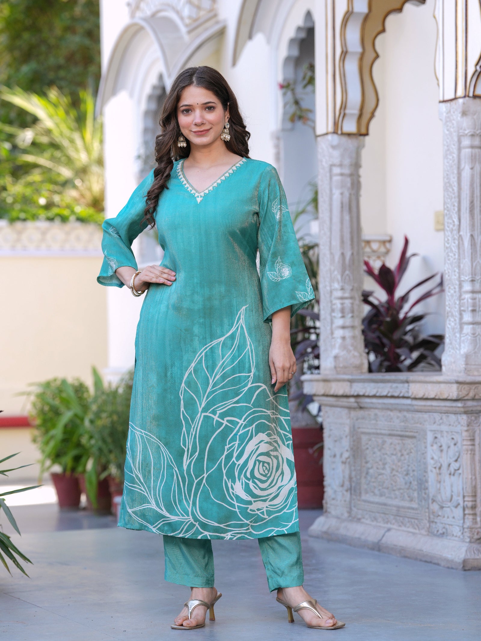 Maluka Women Shimmer Maslin Digital Printed Kurta Pant With Dupatta Set