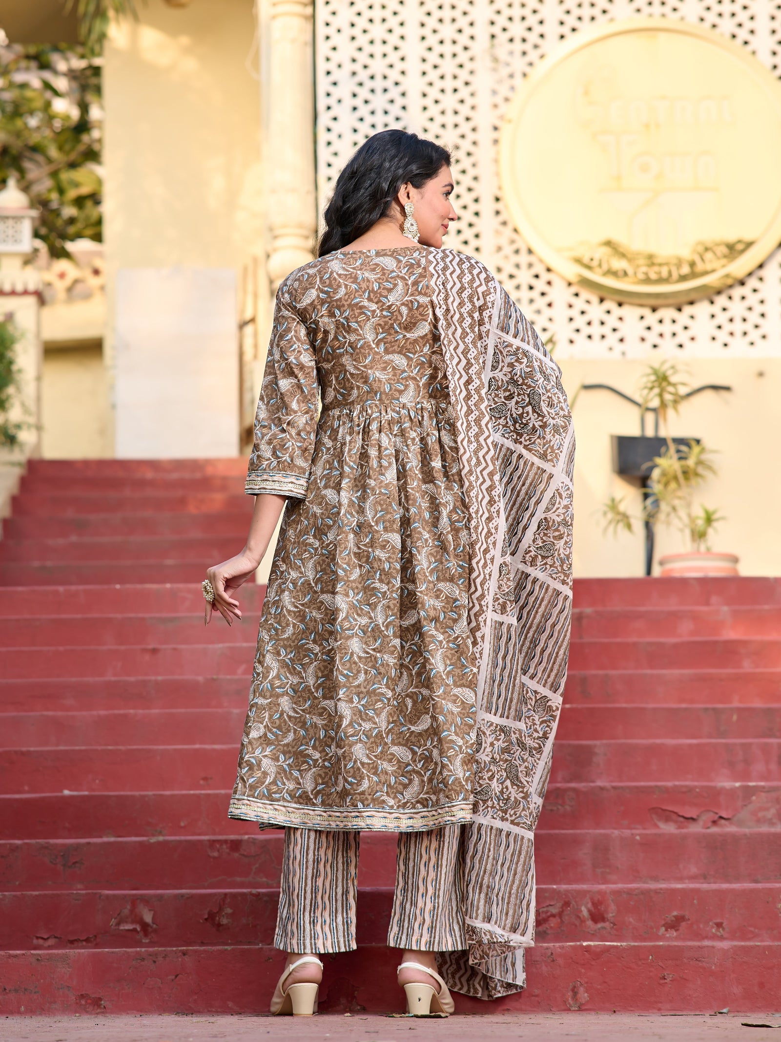 Maluka Women Cotton Floral Printed Kurta Pant with Dupatta Set