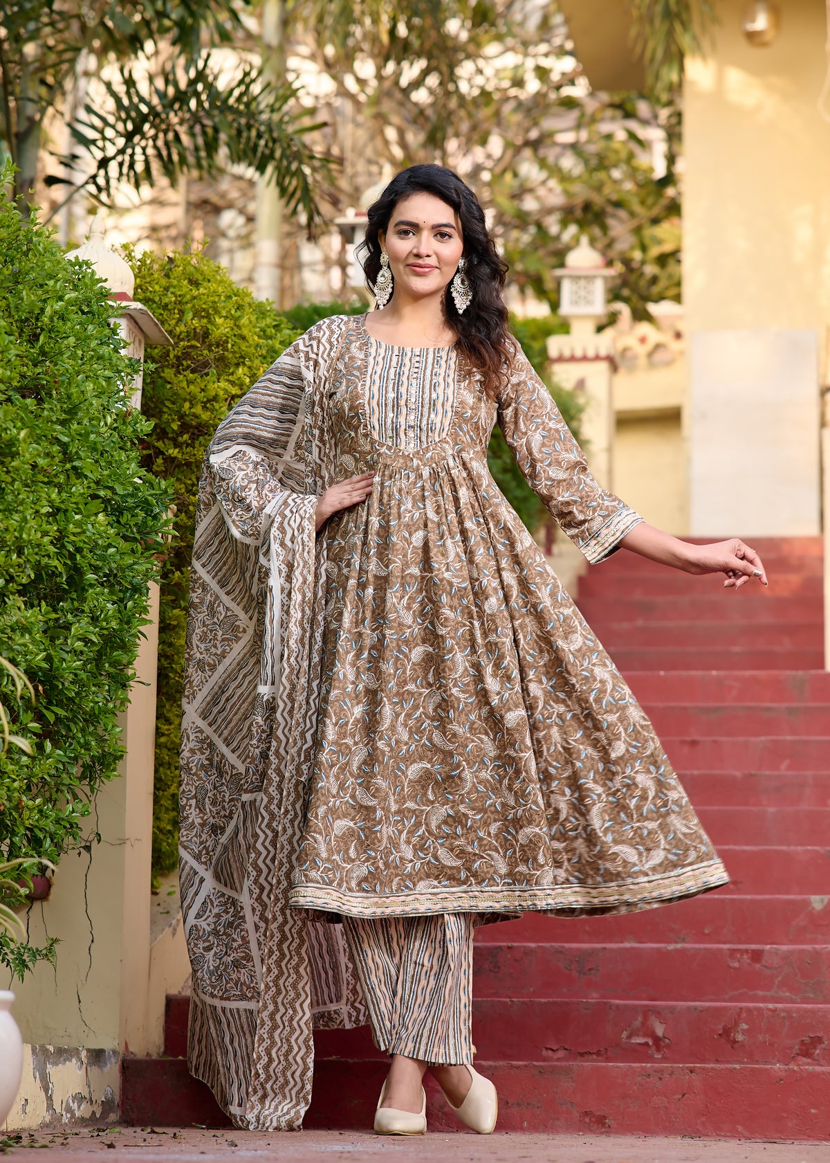 Maluka Women Cotton Floral Printed Kurta Pant with Dupatta Set