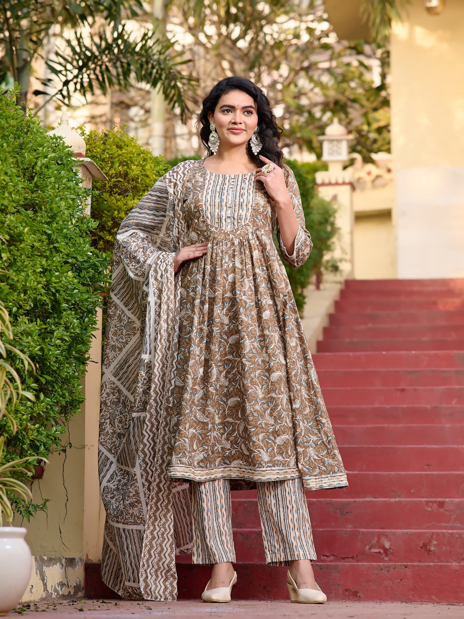 Maluka Women Cotton Floral Printed Kurta Pant with Dupatta Set