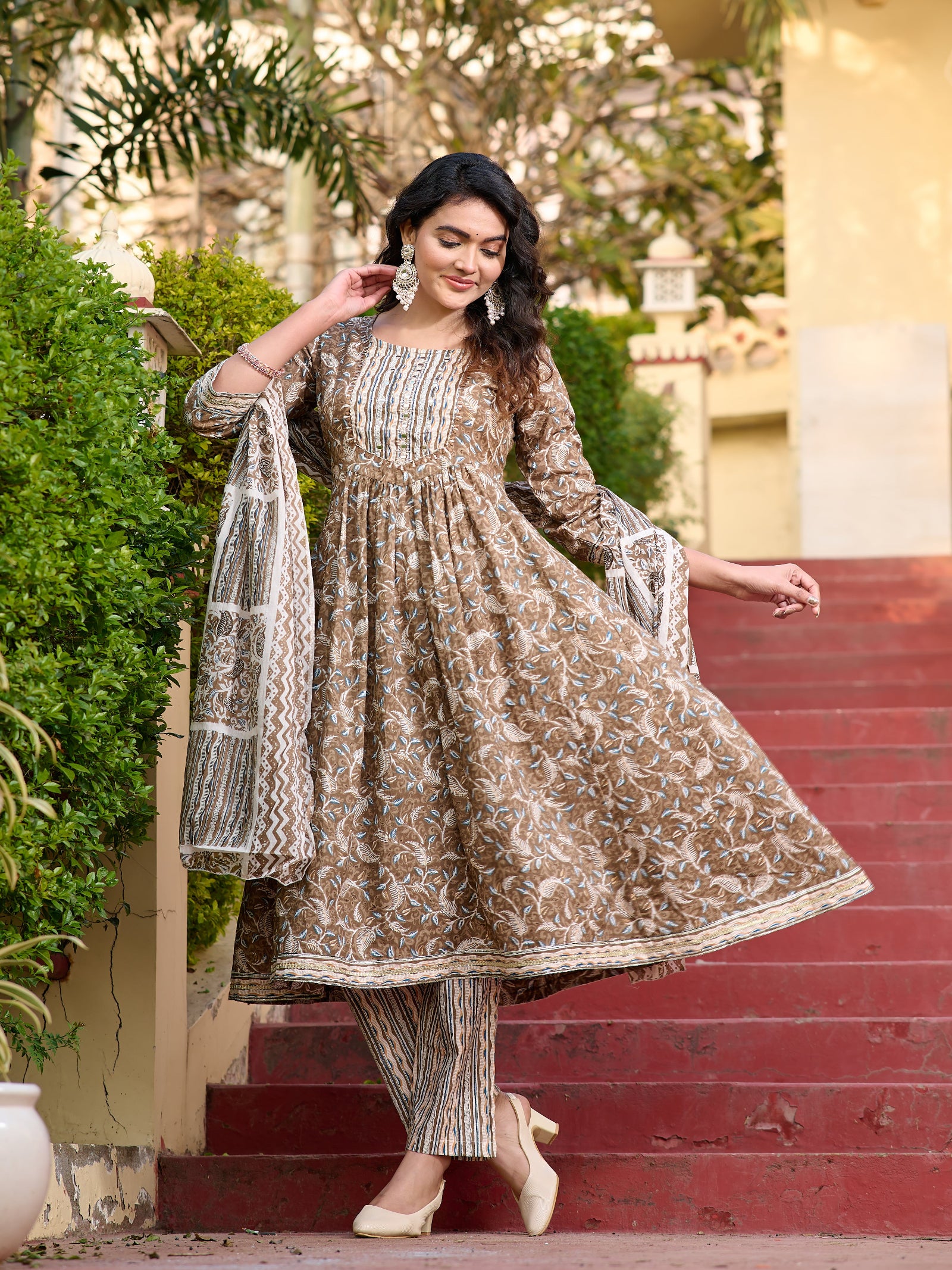 Maluka Women Cotton Floral Printed Kurta Pant with Dupatta Set