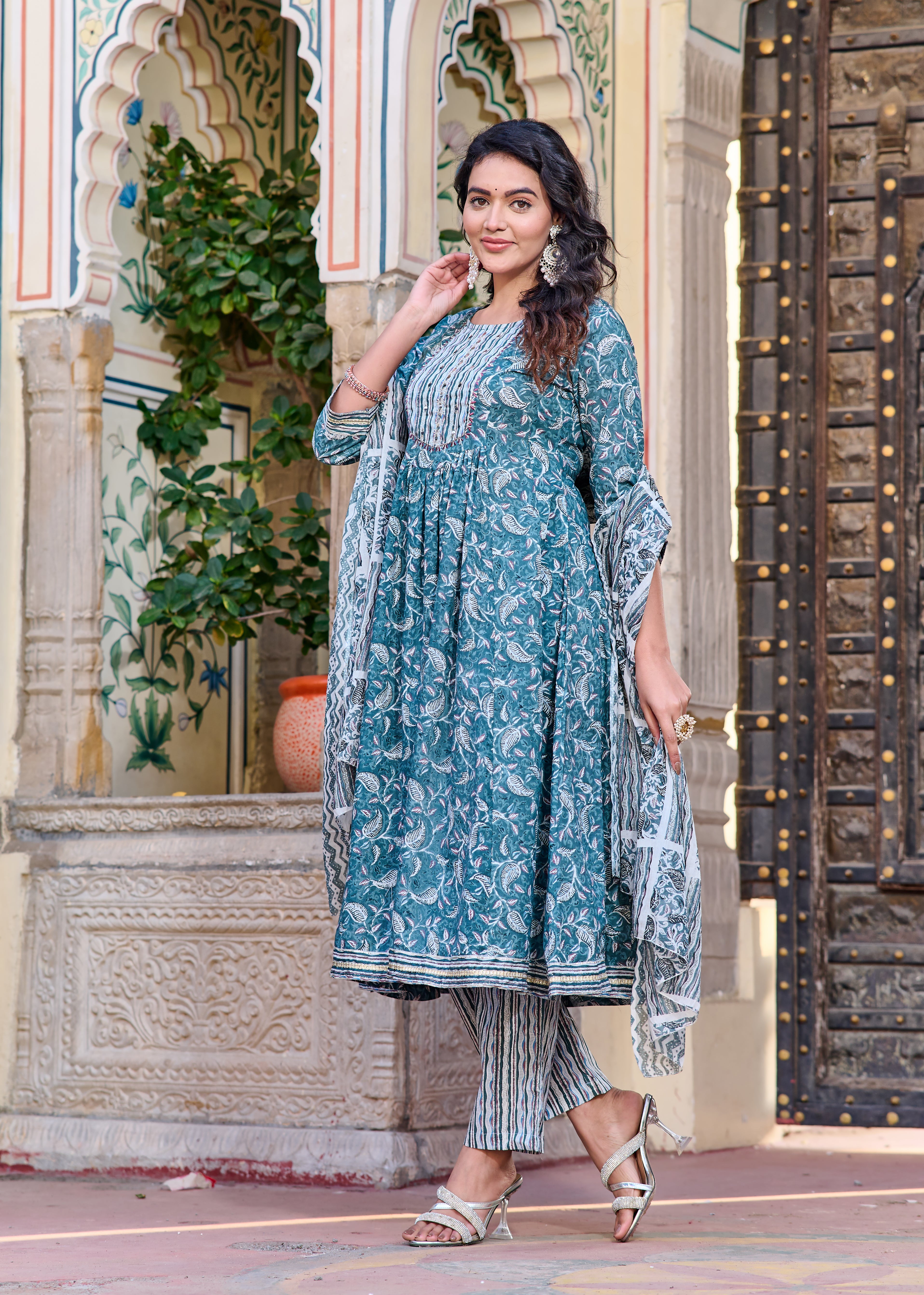Maluka Women Cotton Floral Printed Kurta Pant With Dupatta Set