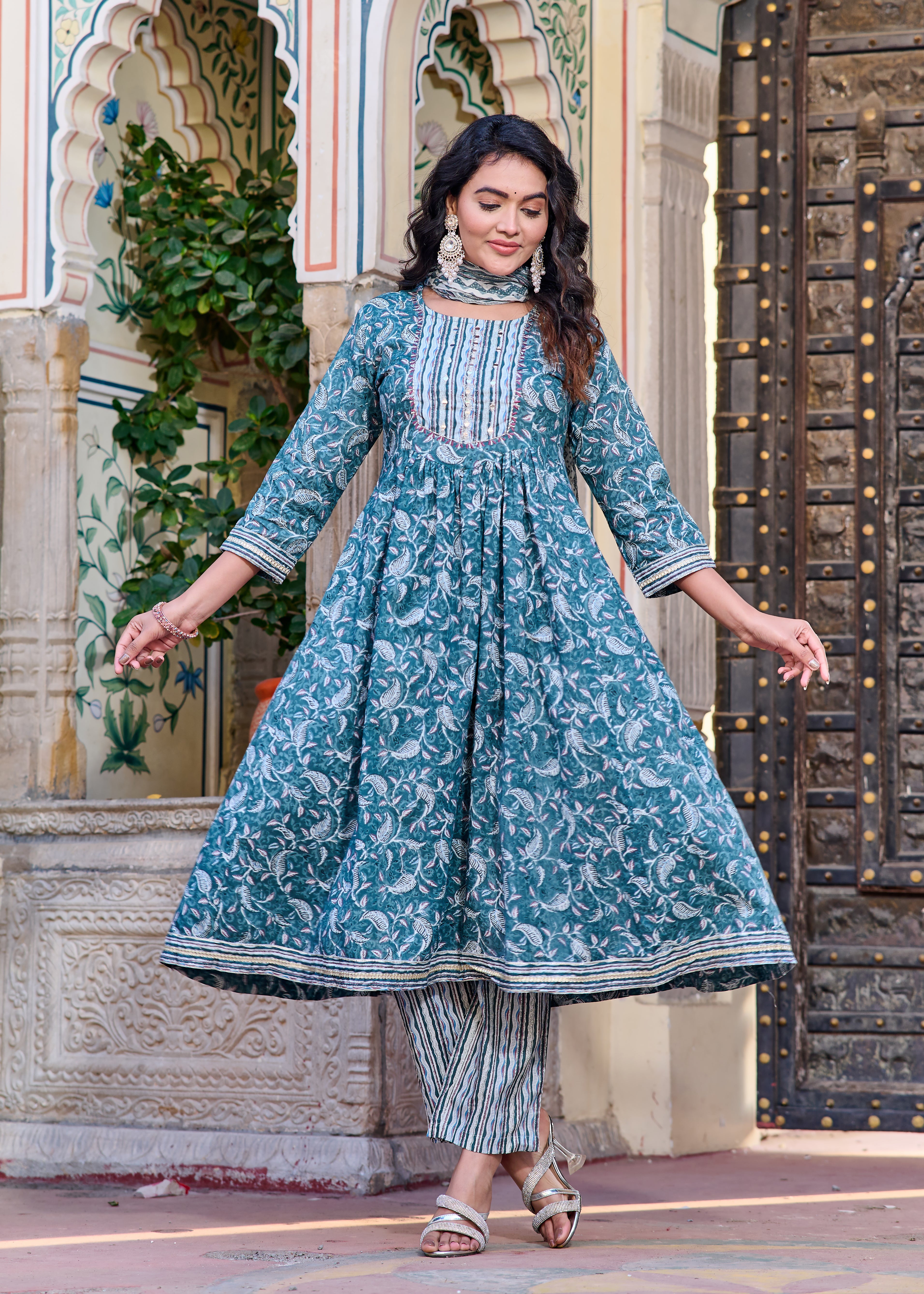 Maluka Women Cotton Floral Printed Kurta Pant With Dupatta Set