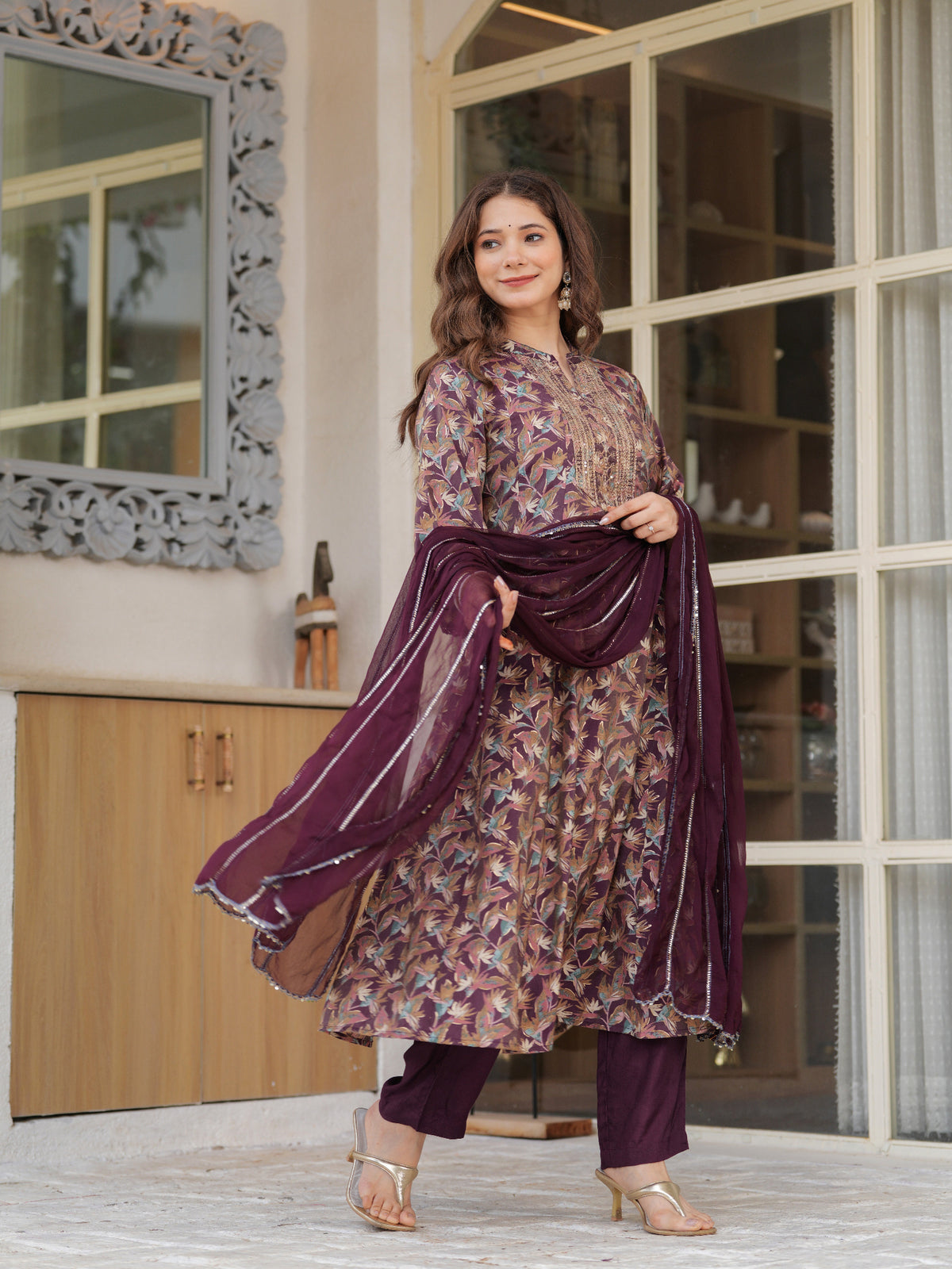 Maluka Women Wine Modal Chanderi Foil Kurta Pant Dupatta Set