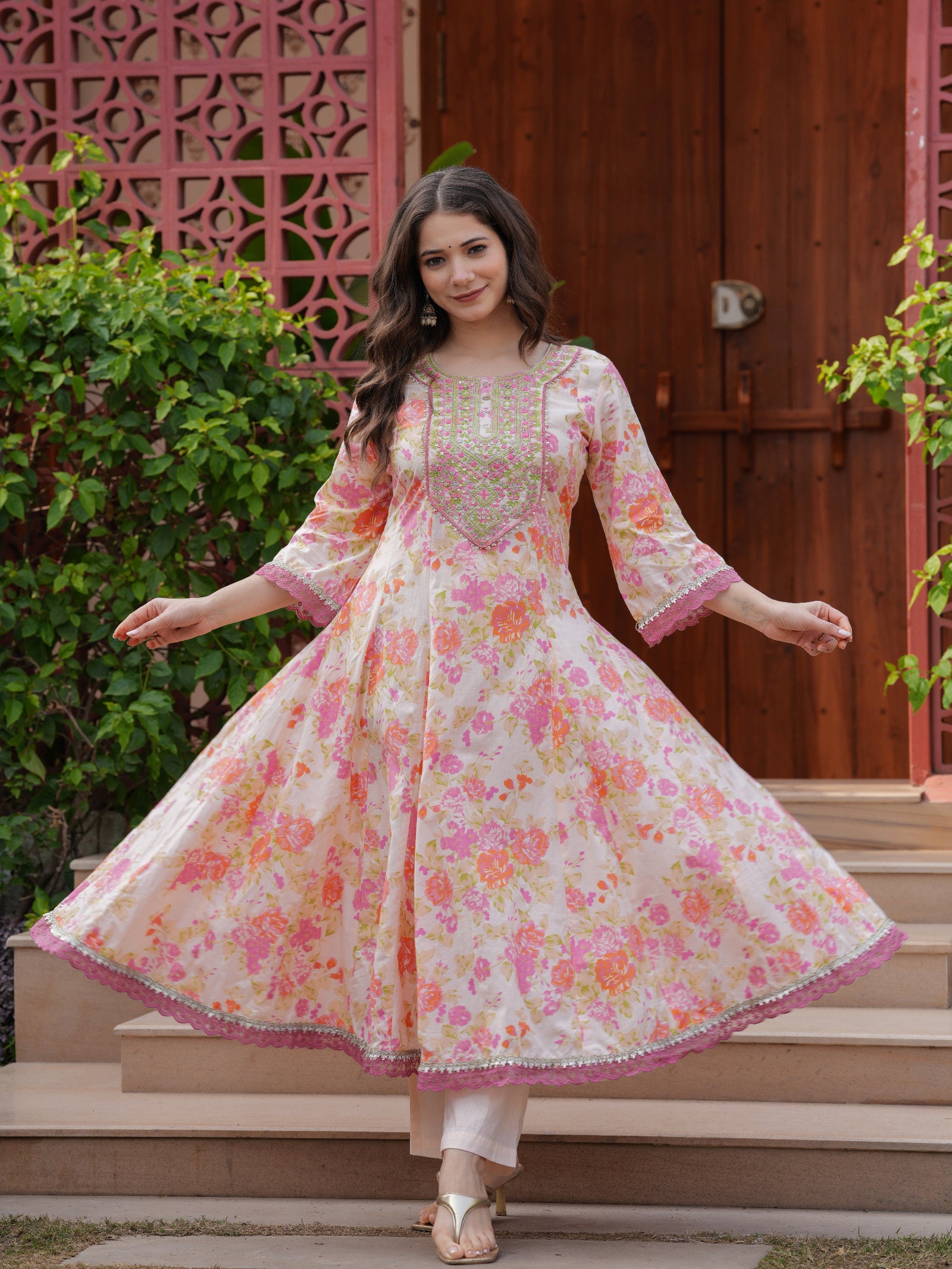 Maluka Women Pink Cotton Floral Printed Kurta Pant Dupatta Set