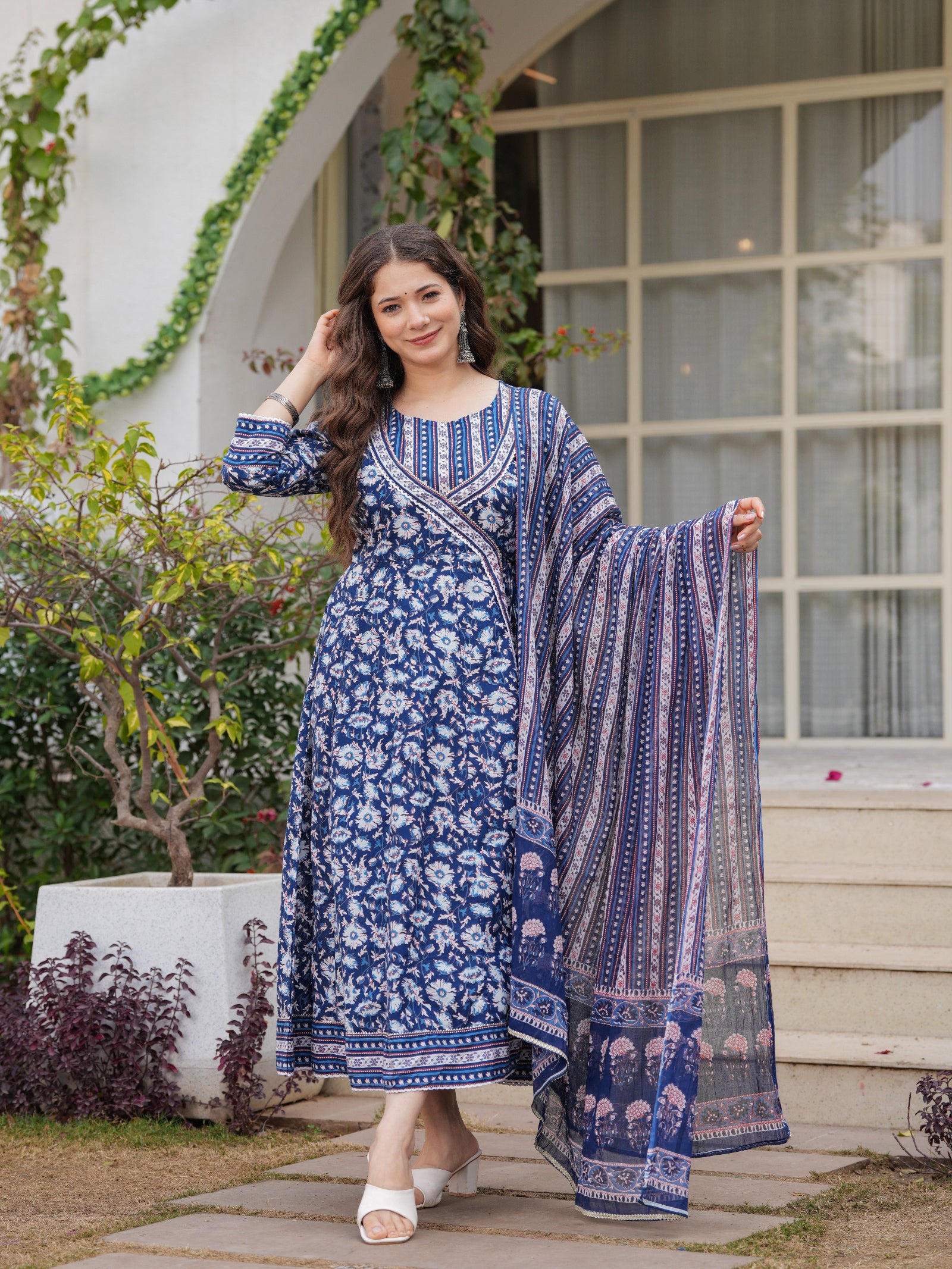 Maluka Women Blue Cotton Floral Printed Kurta Pant Dupatta Set