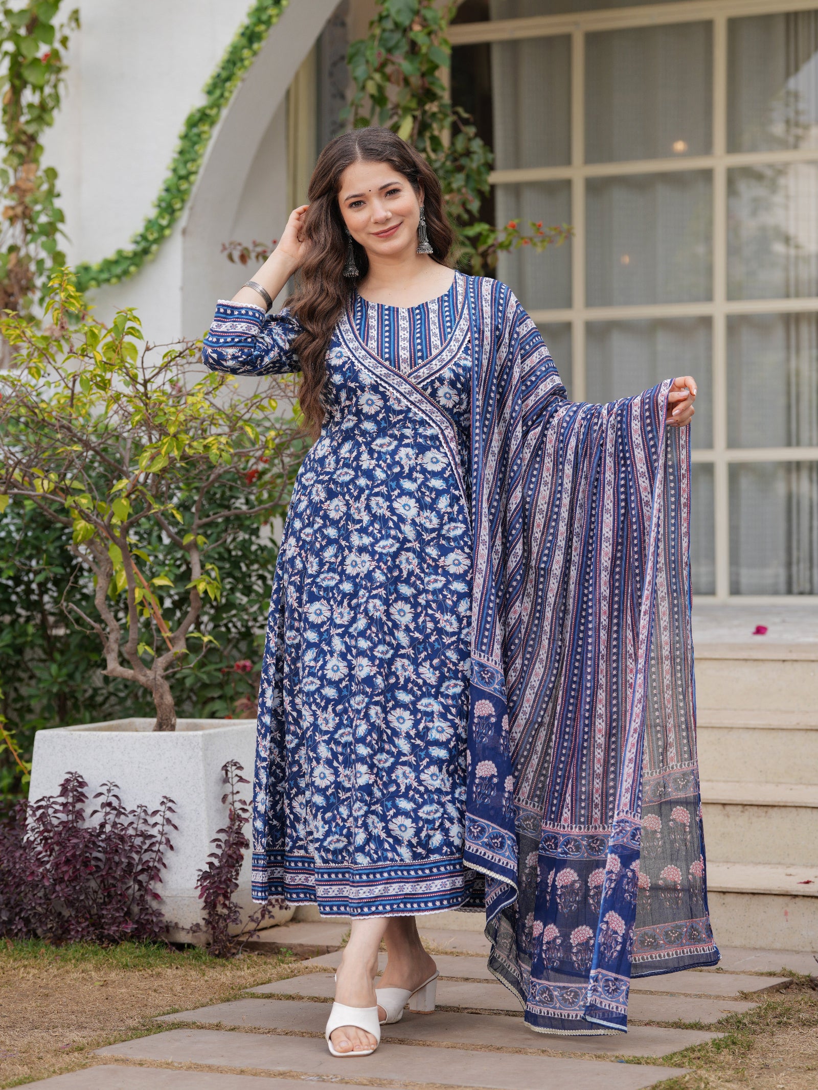 Maluka Women Blue Cotton Floral Printed Kurta Pant Dupatta Set