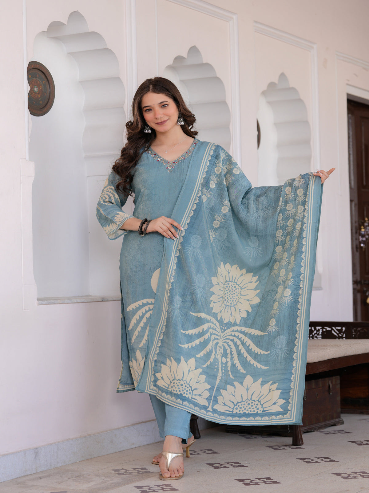 Maluka Women Sky Blue Shimmer Crape Maslin Digital Print Kurta Pant Dupatta Set