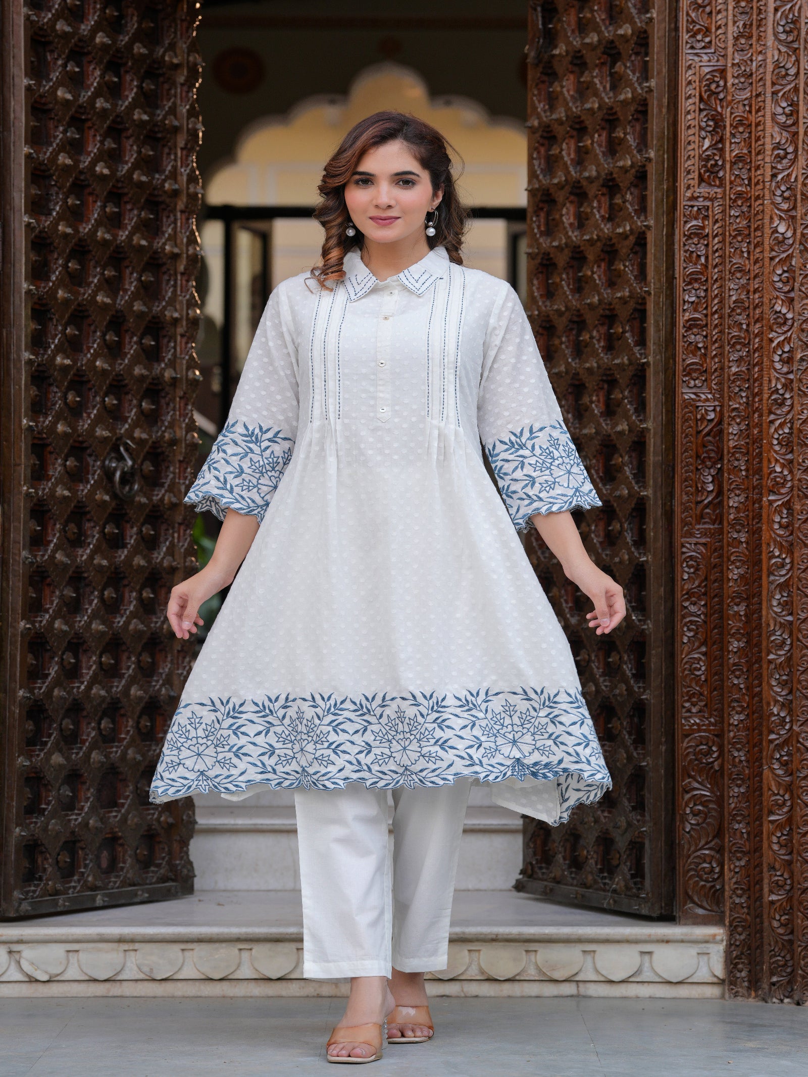 Maluka Women Cotton Dobby Linene Nove Kurta Pant Set