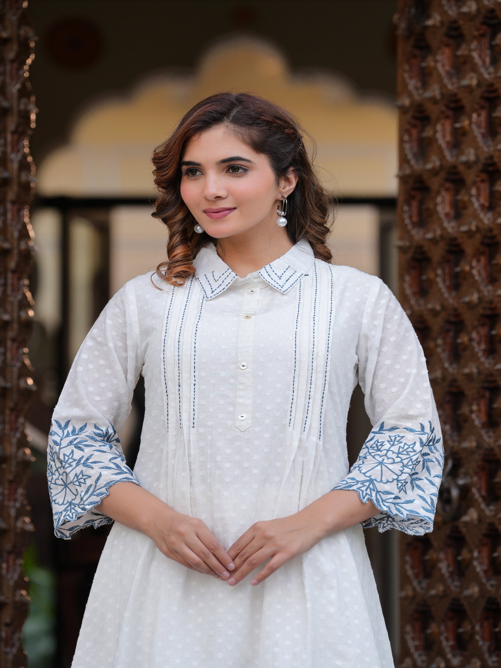 Maluka Women Cotton Dobby Linene Nove Kurta Pant Set