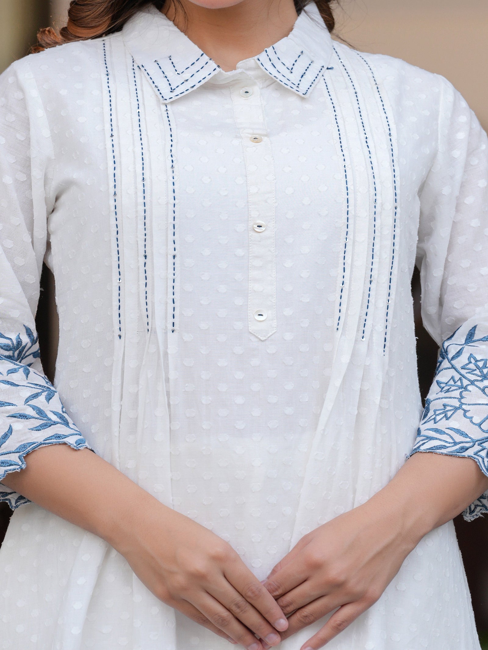 Maluka Women Cotton Dobby Linene Nove Kurta Pant Set