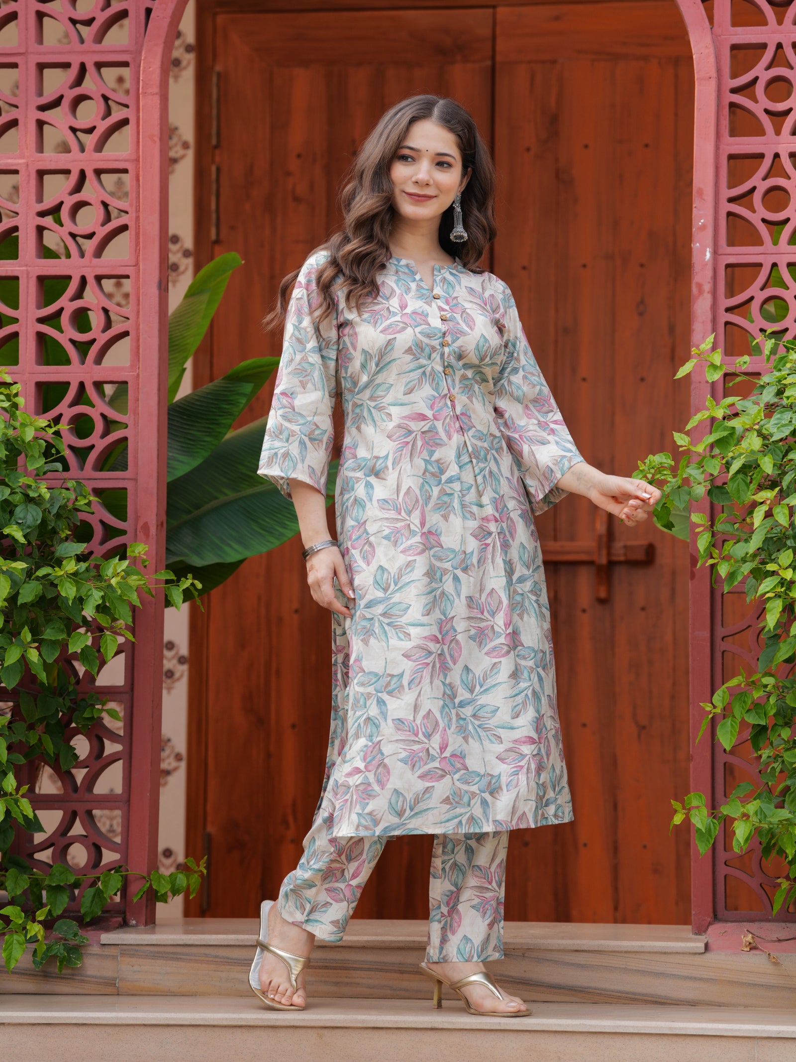Maluka Women’s Green & Pink Floral Modal Chanderi Kurta Set