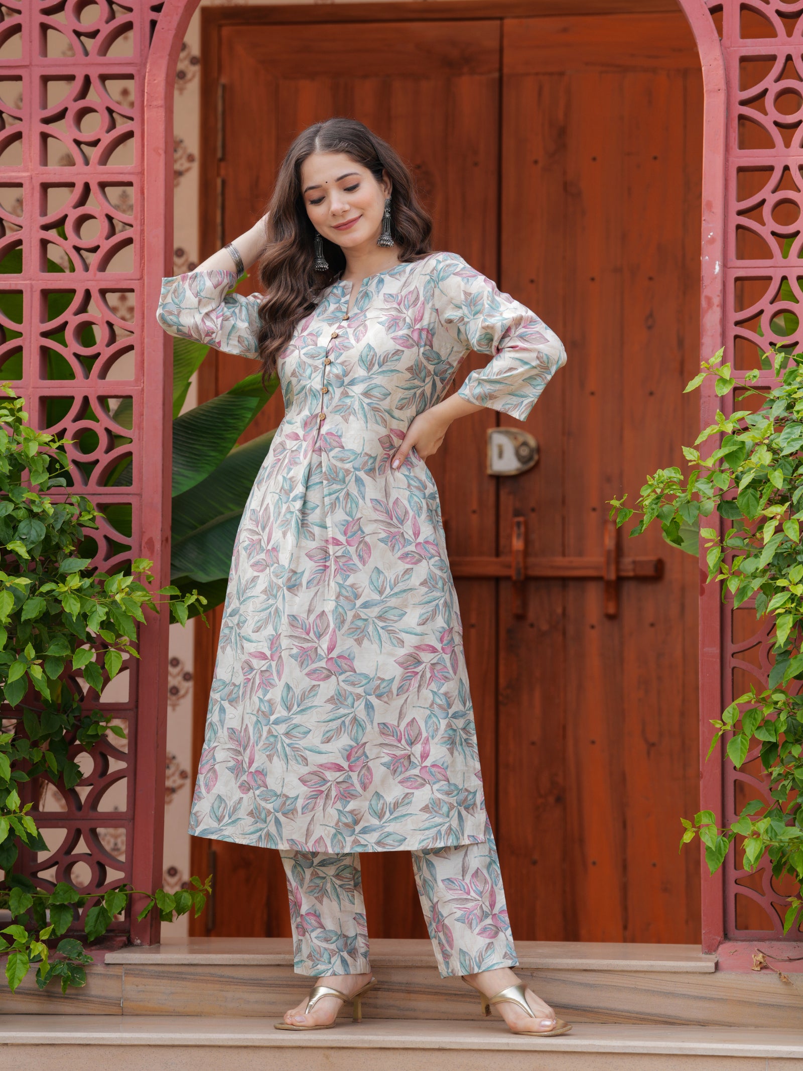 Maluka Women’s Green & Pink Floral Modal Chanderi Kurta Set