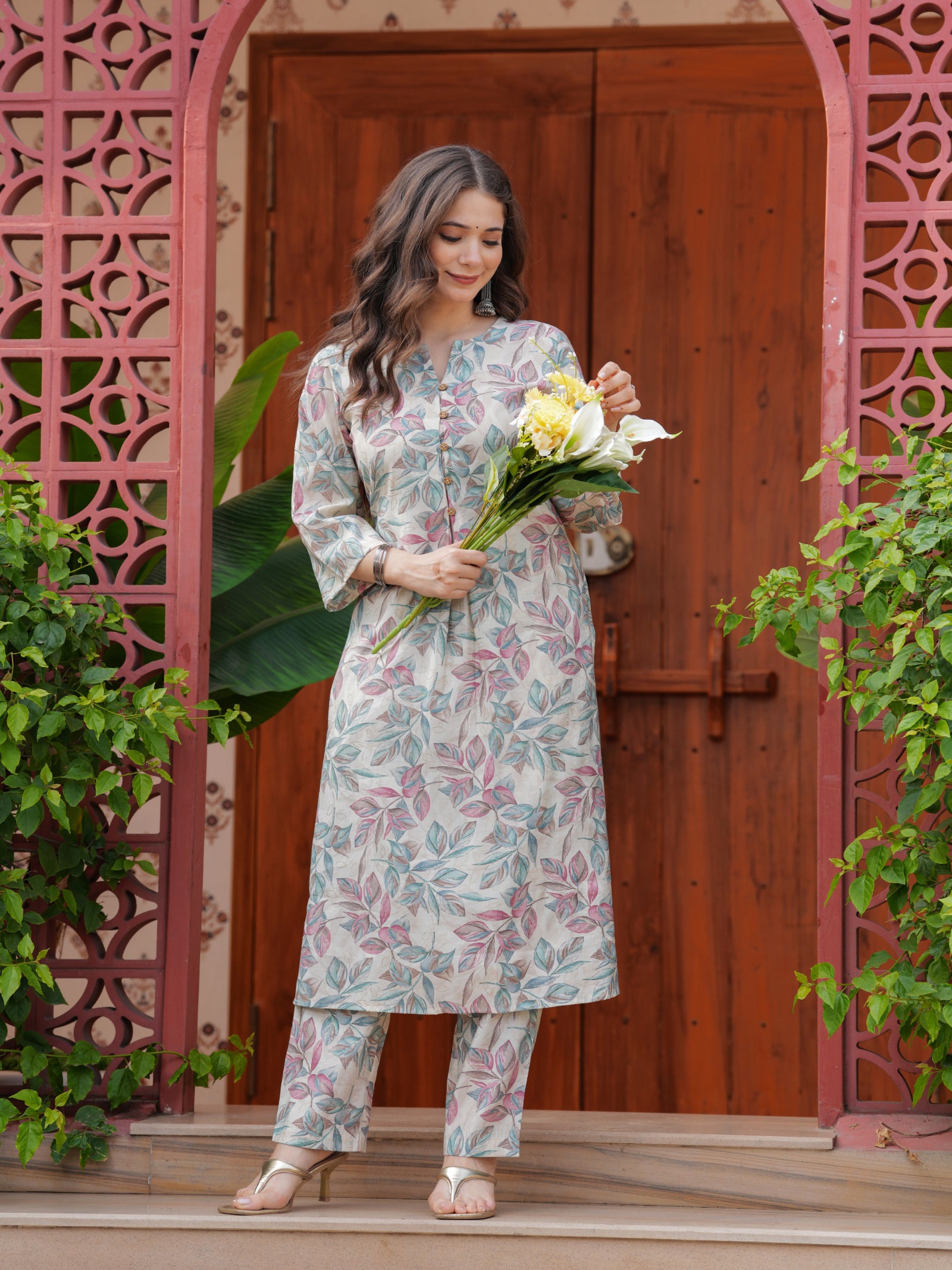 Maluka Women’s Green & Pink Floral Modal Chanderi Kurta Set