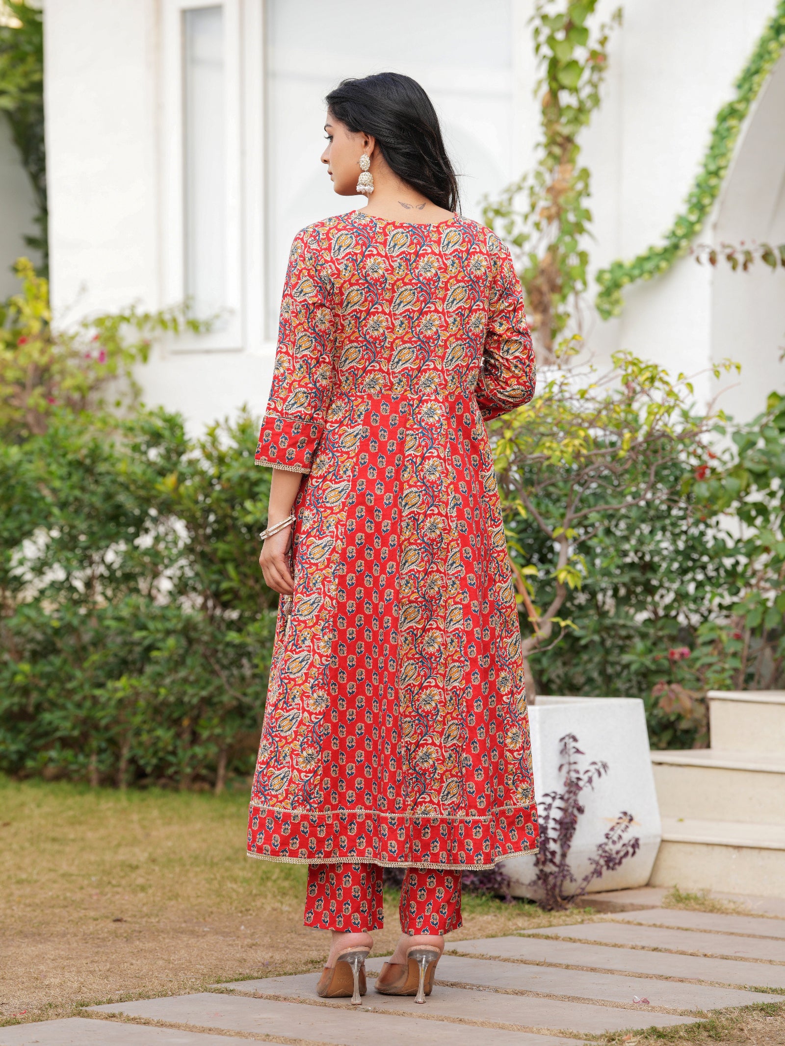 Maluka Women Maroon Cotton Printed Kurta Pant Dupatta Set