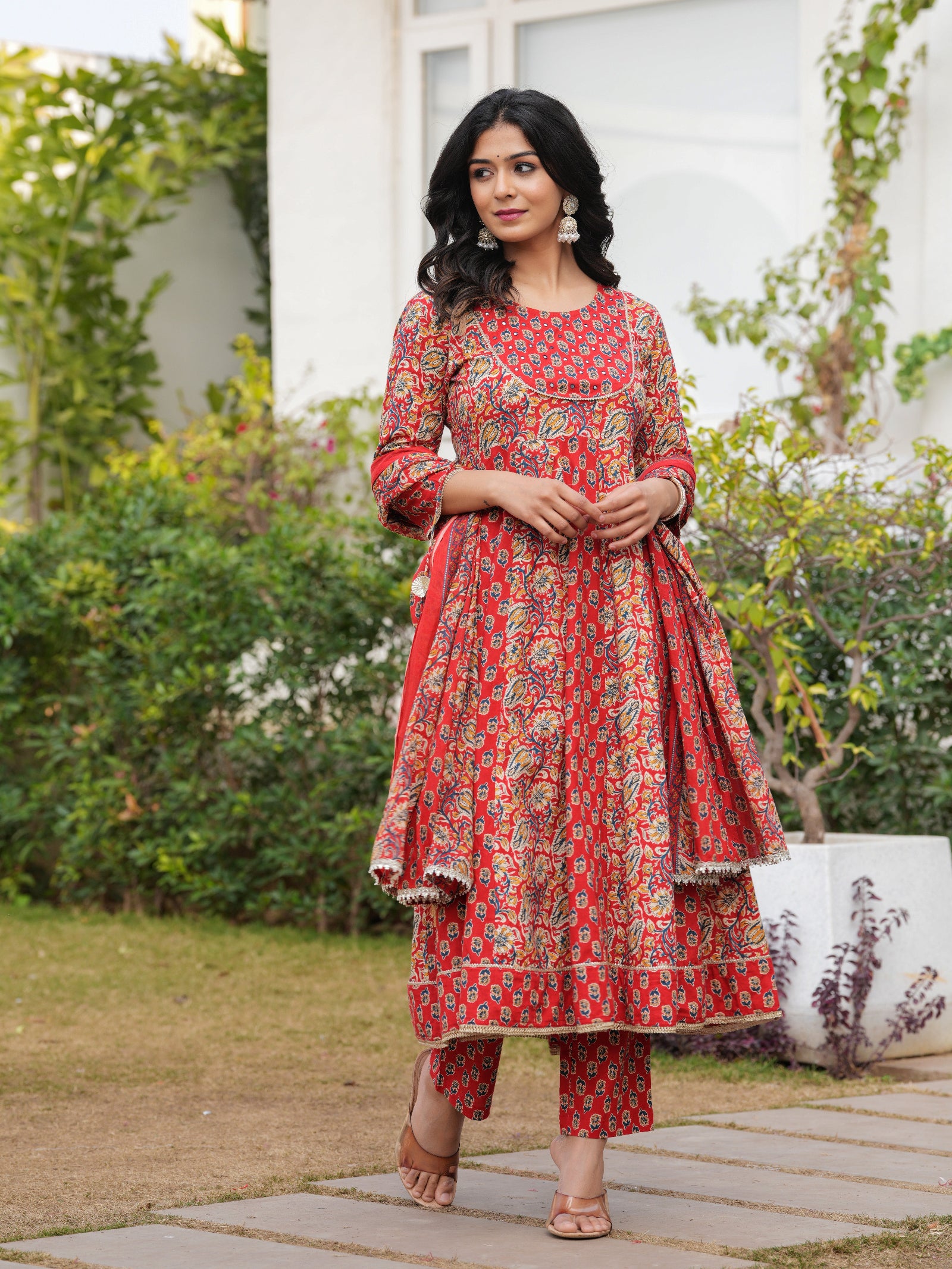 Maluka Women Maroon Cotton Printed Kurta Pant Dupatta Set
