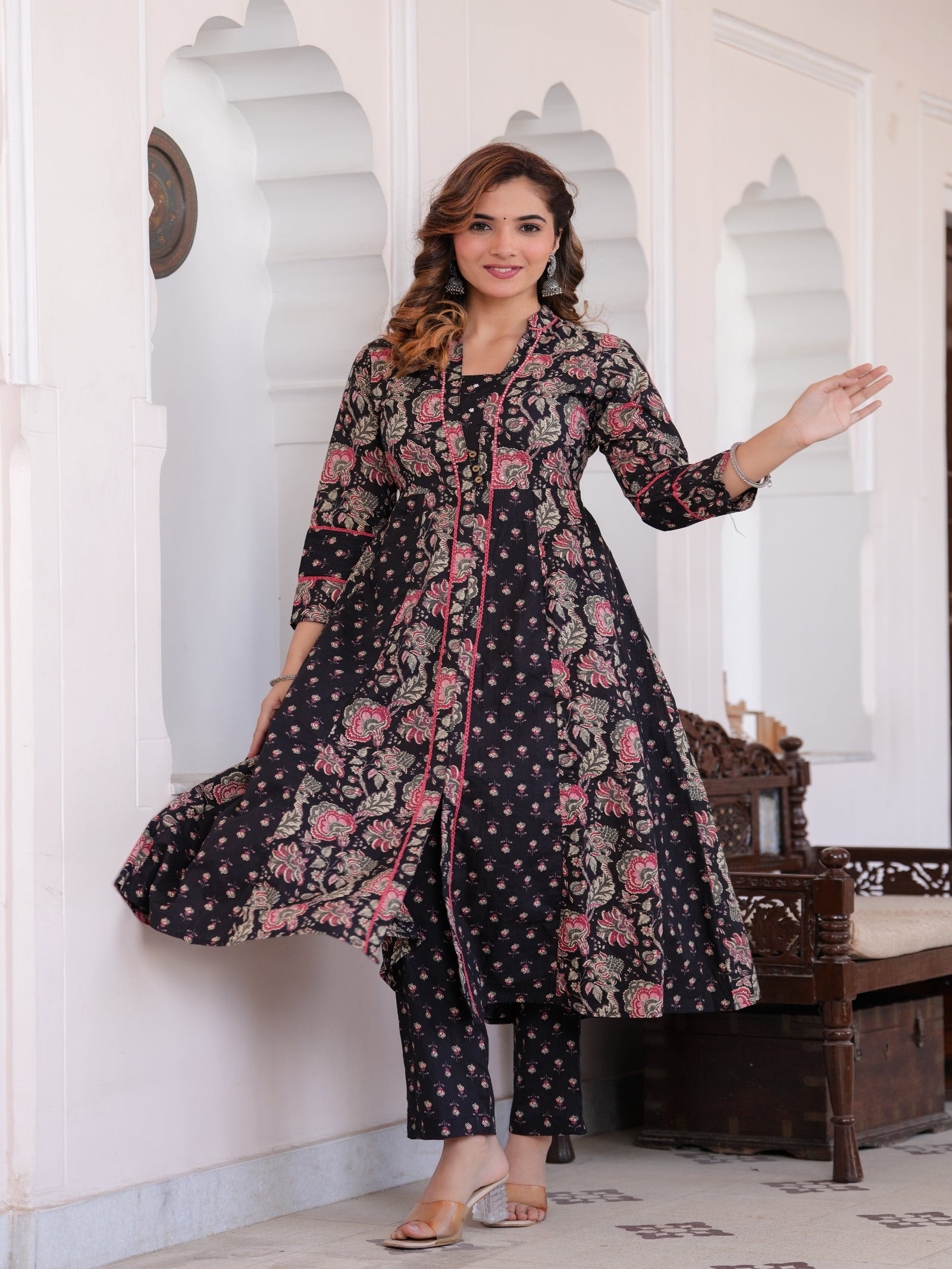 Maluka Women Black Floral Printed Kurta Pant Dupatta Set