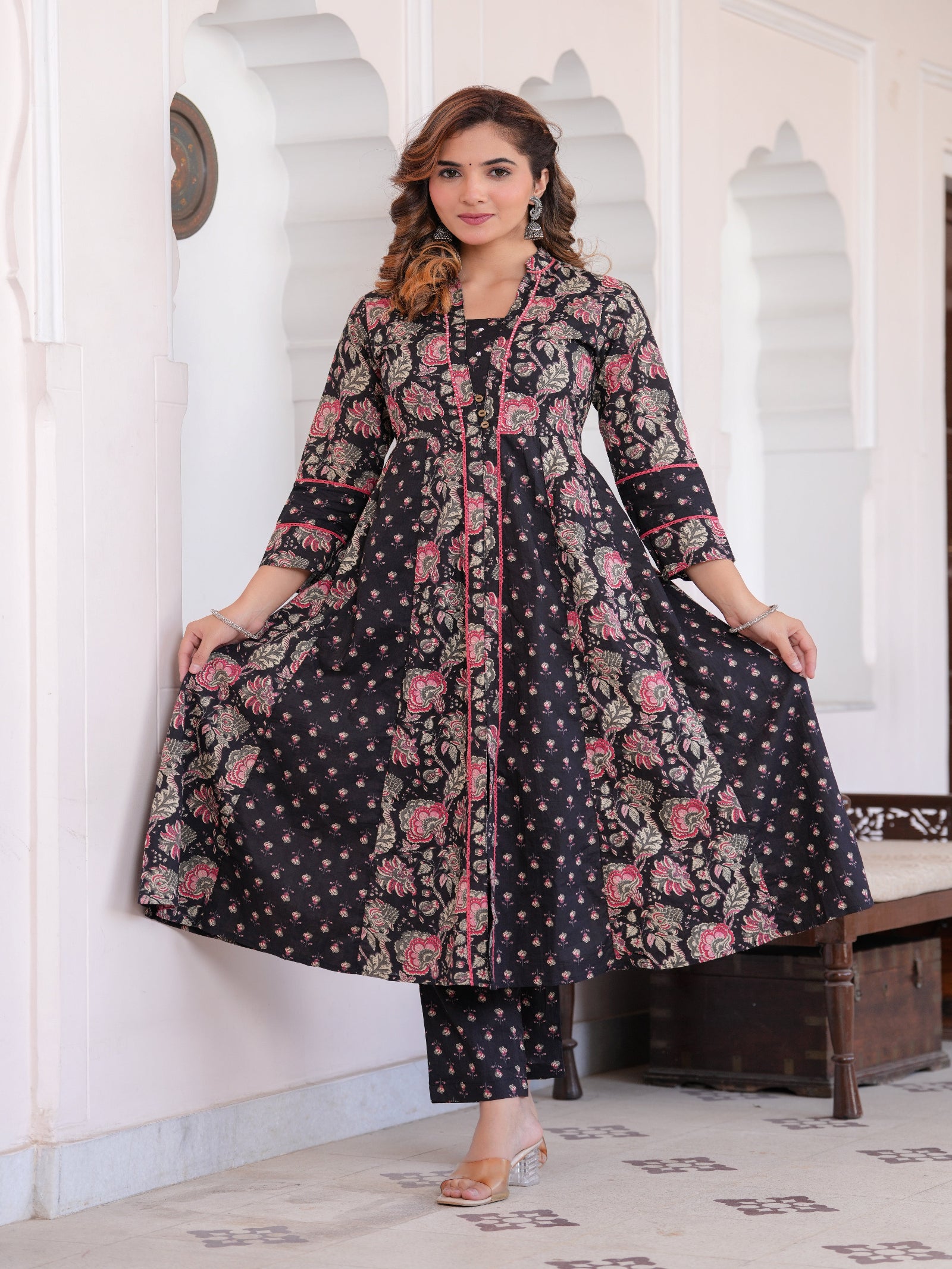 Maluka Women Black Floral Printed Kurta Pant Dupatta Set