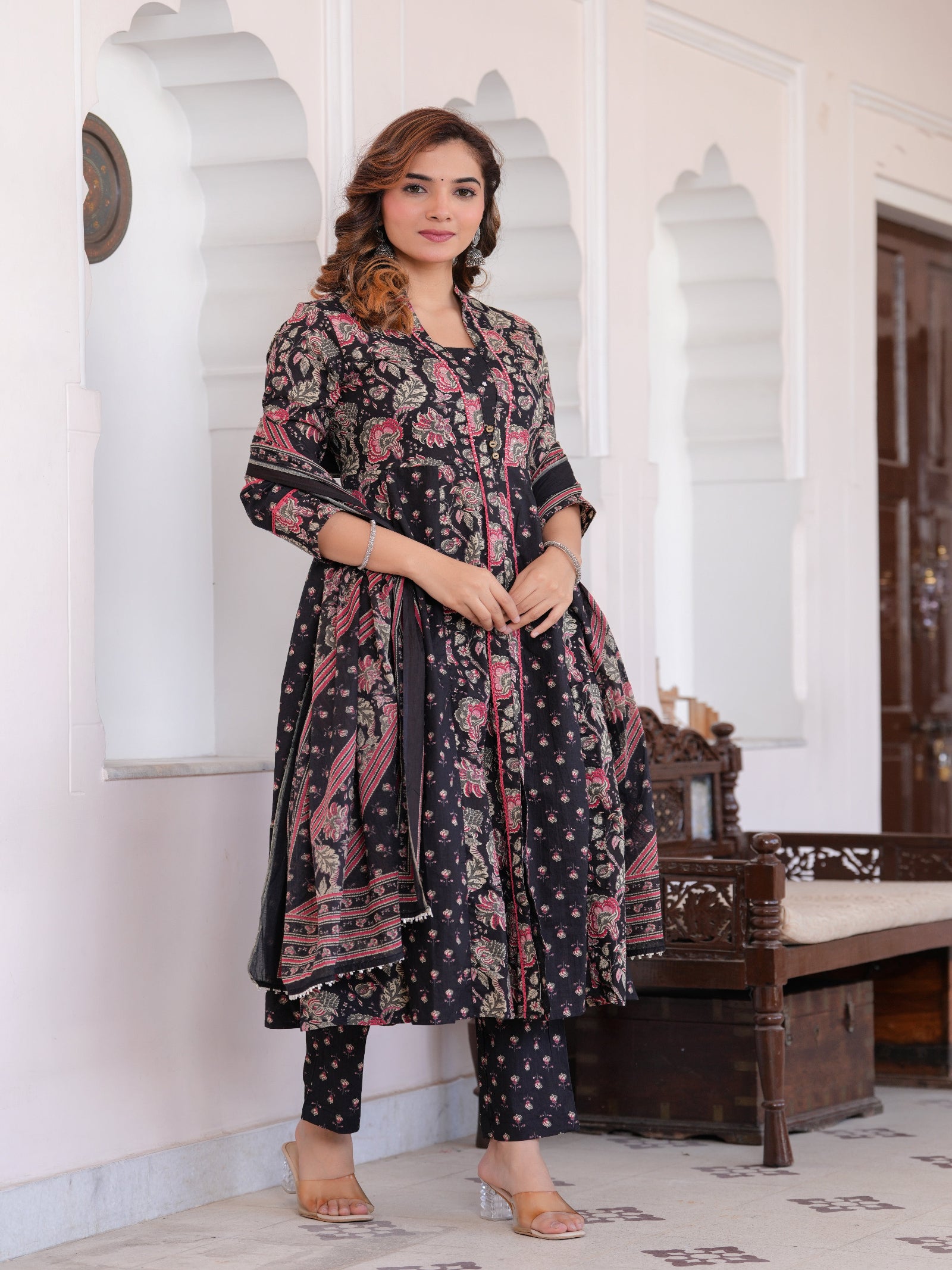 Maluka Women Black Floral Printed Kurta Pant Dupatta Set