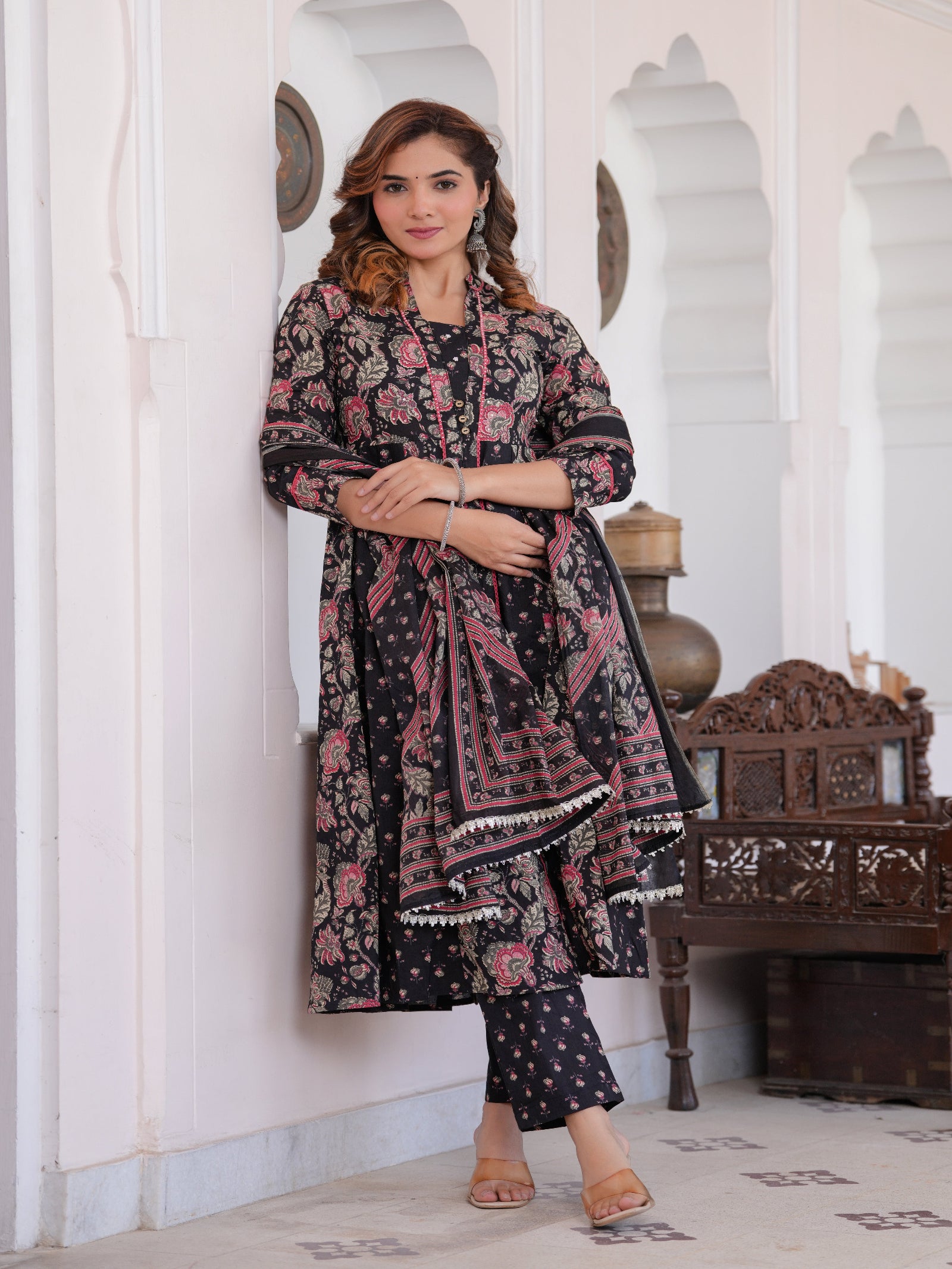 Maluka Women Black Floral Printed Kurta Pant Dupatta Set