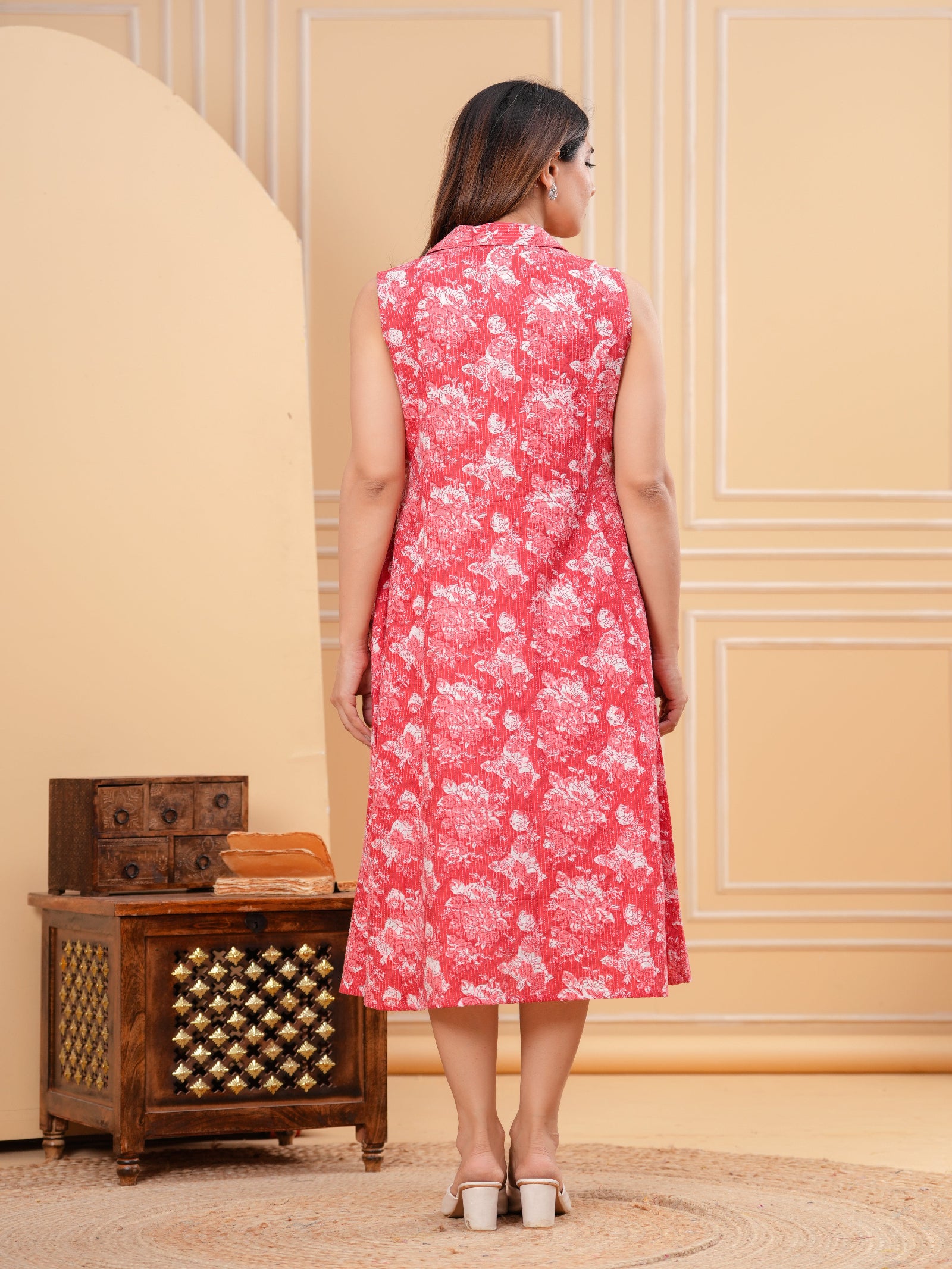 Maluka Women Pink Cotton Printed A-line Kurta Set
