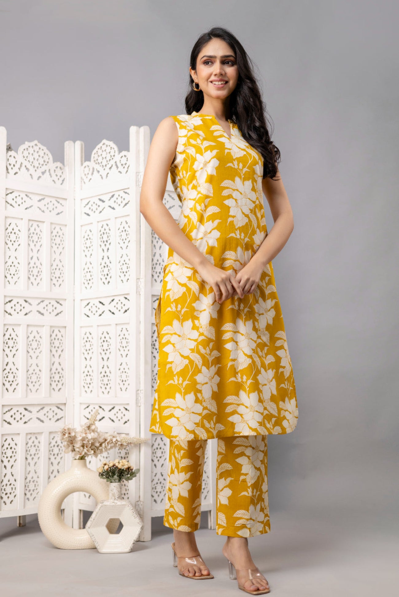 Maluka Women Cotton Floral Printed Kurta Pant Set
