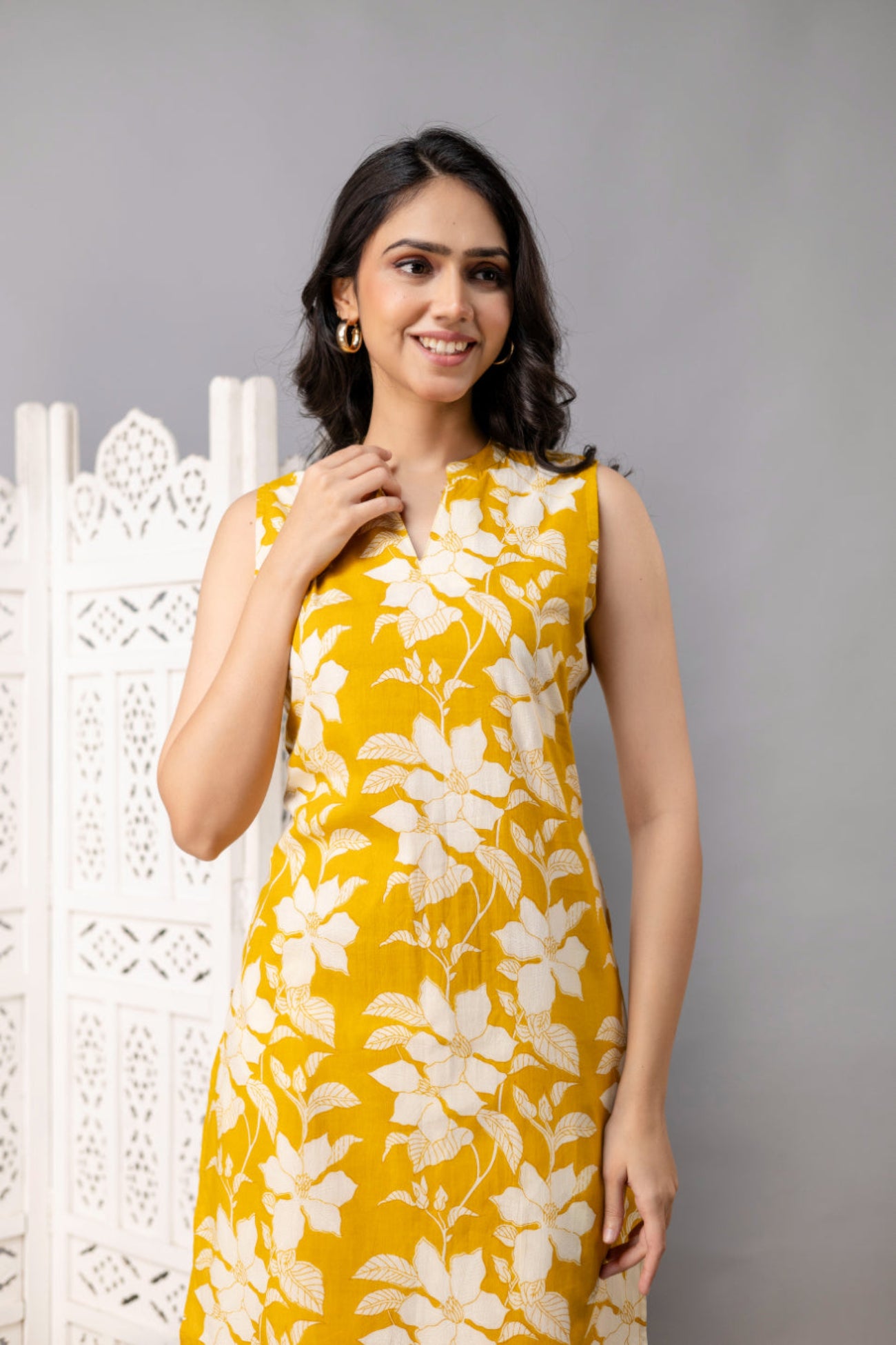 Maluka Women Cotton Floral Printed Kurta Pant Set
