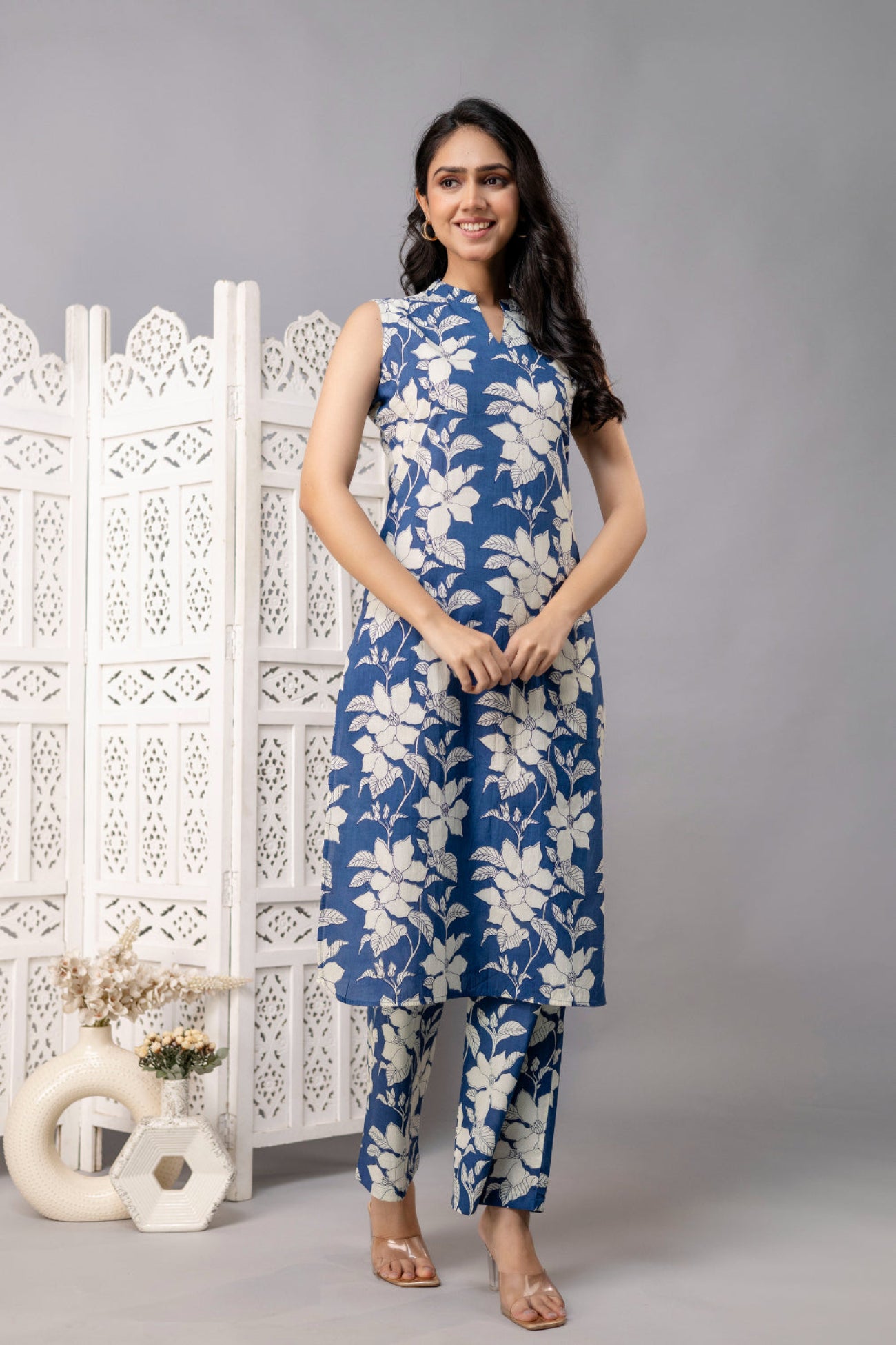Maluka Women Cotton Floral Printed Kurta Pant Set