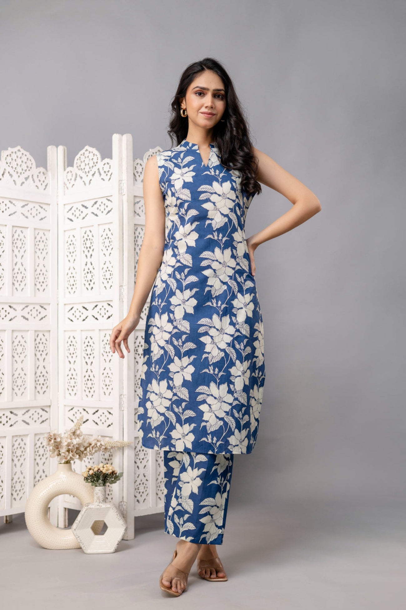 Maluka Women Cotton Floral Printed Kurta Pant Set