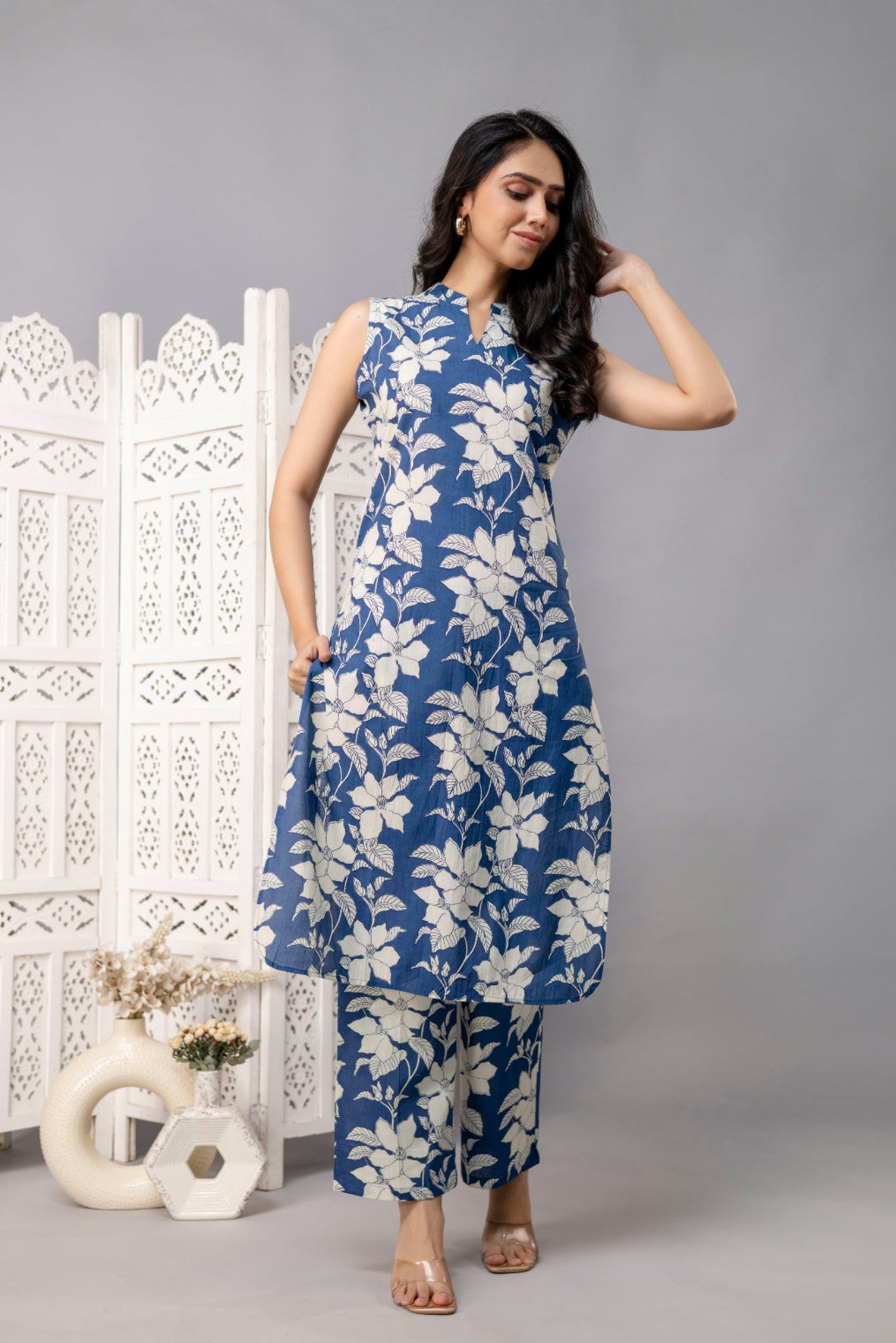 Maluka Women Cotton Floral Printed Kurta Pant Set