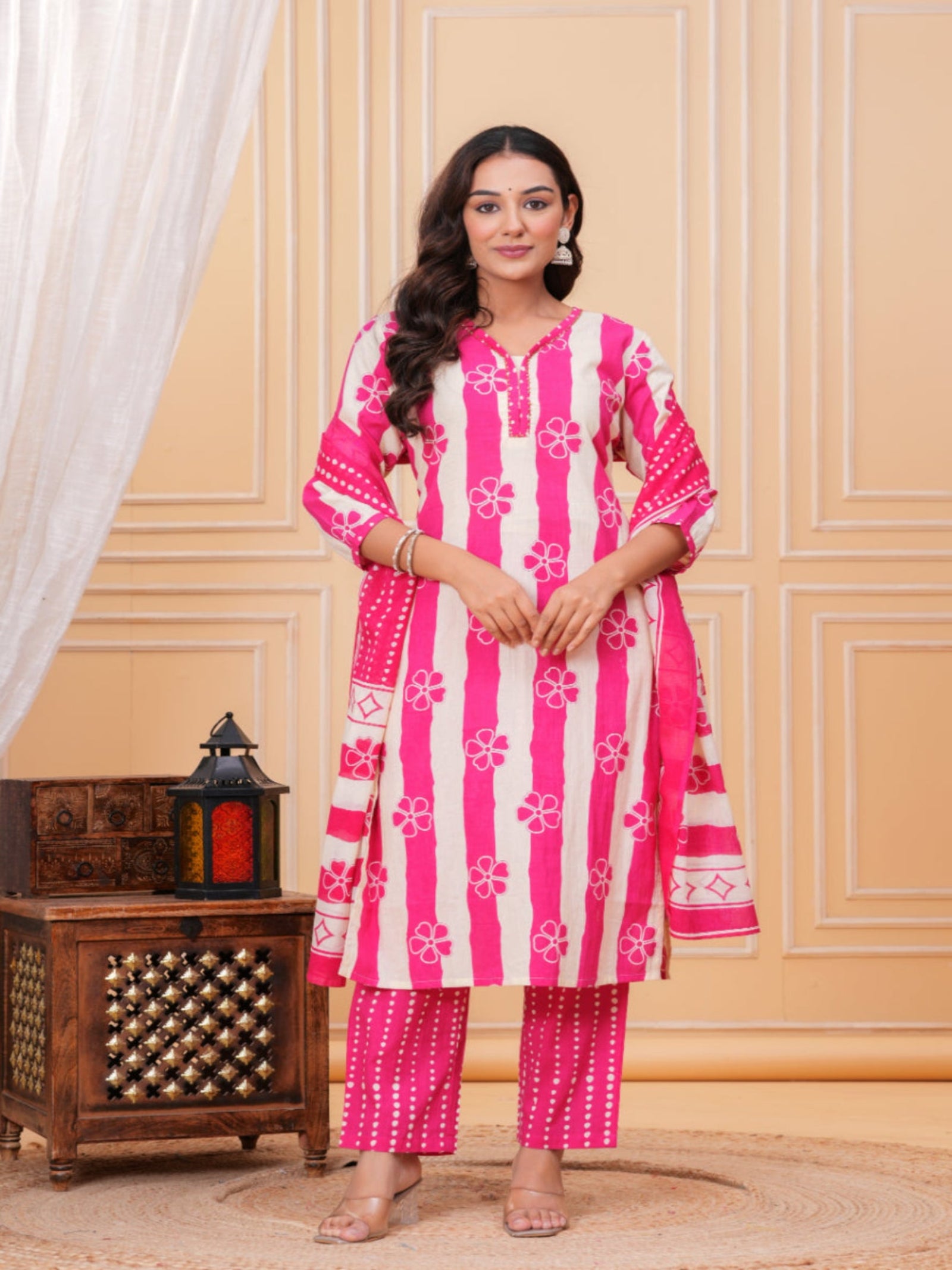 Maluka Women Cotton Floral Printed Kurta Pant Duptta Set