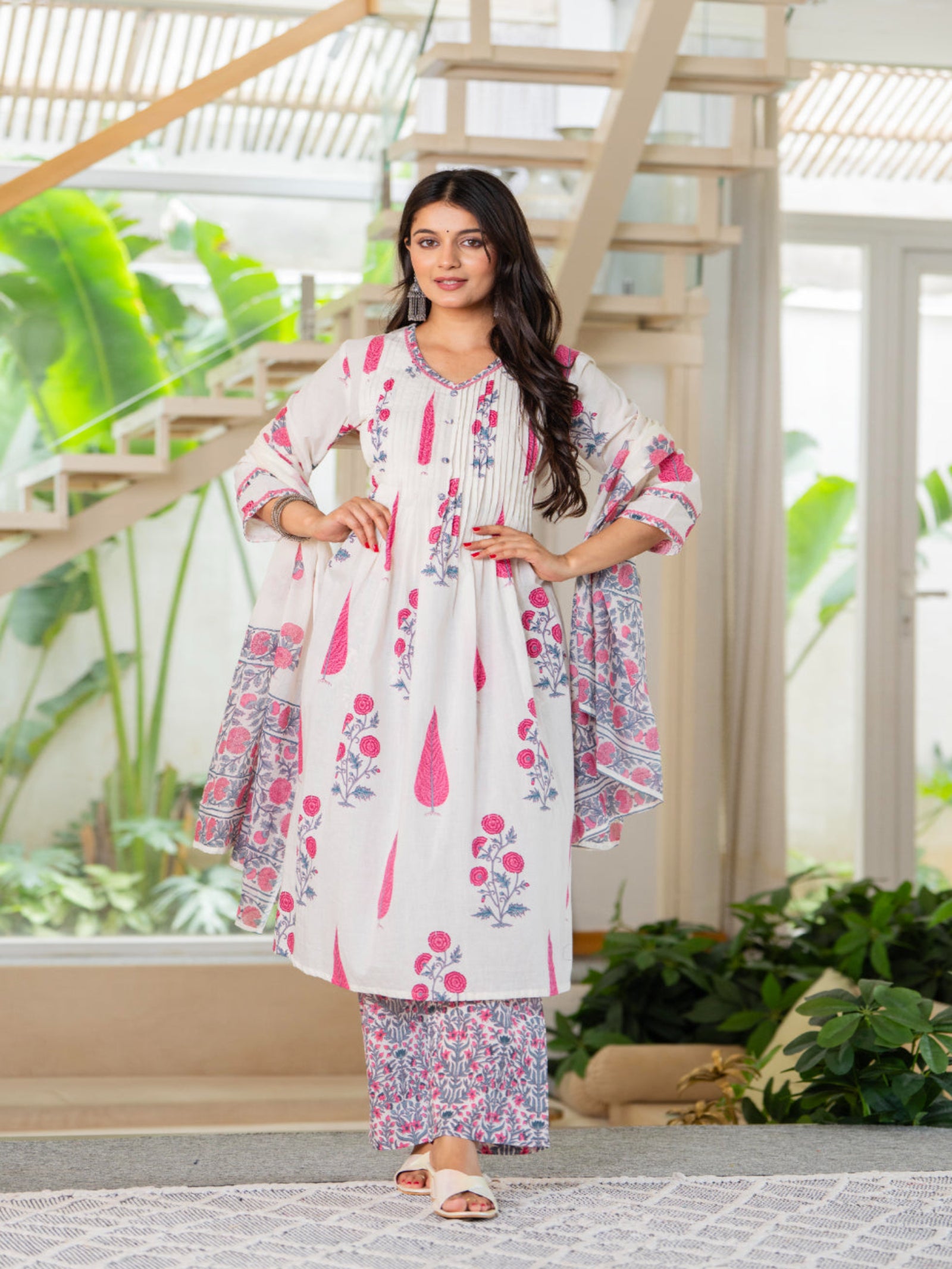Maluka Women White Pink Cotton Kurta Pant Duptta Set