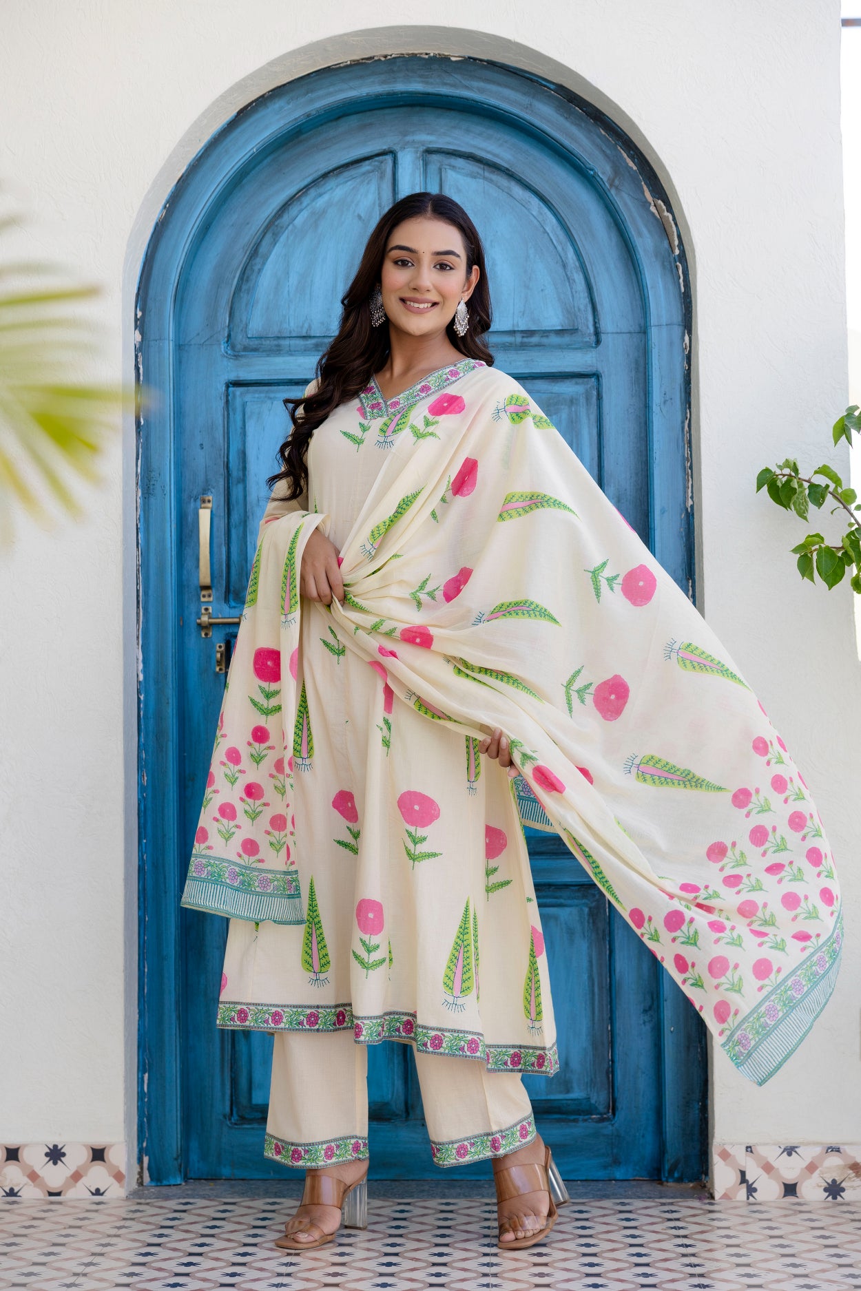 Maluka Women Off White Cotton Kurta Pant Duptta Set