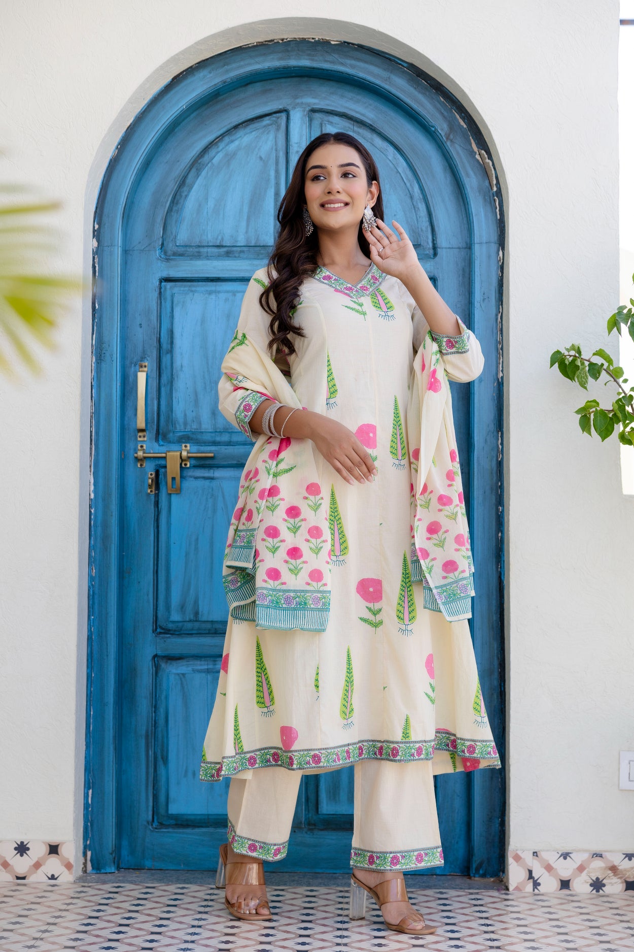 Maluka Women Off White Cotton Kurta Pant Duptta Set