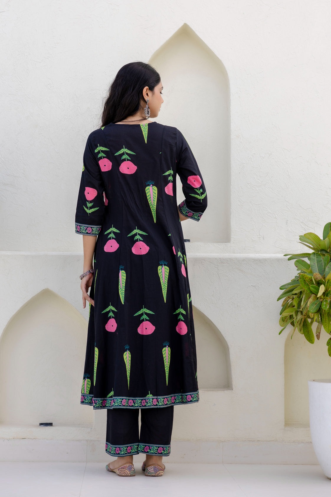 Maluka Women Black Cotton Kurta Pant Duptta Set