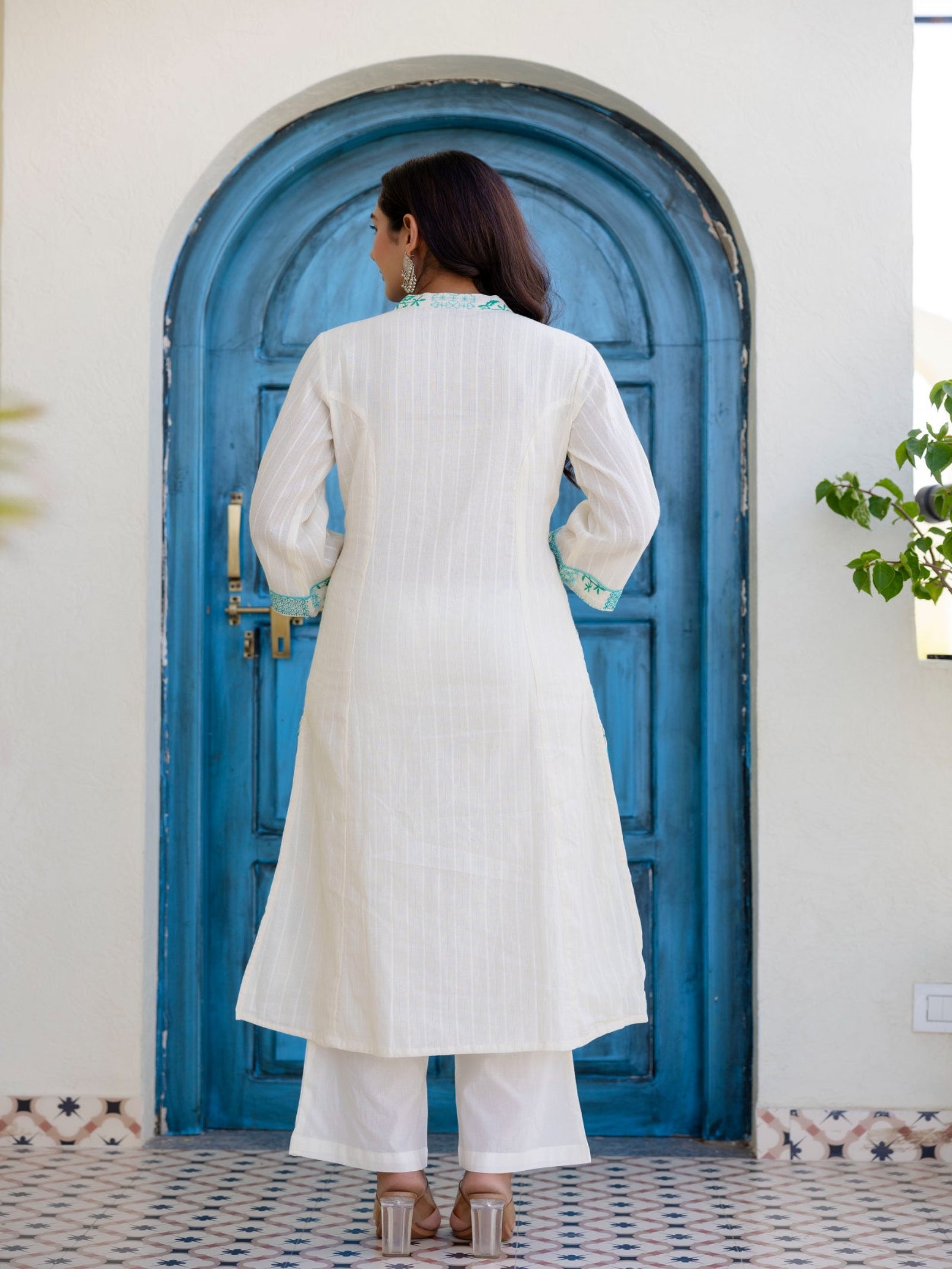 Maluka Women Light Green Cotton Emb. Kurta Pant Duptta Set