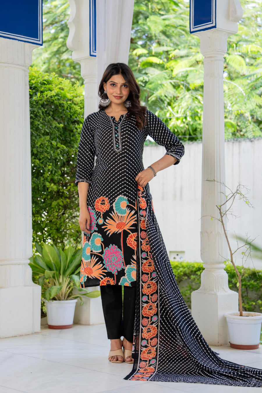 Maluka Women Cotton Black Kurta Pant Duptta Set