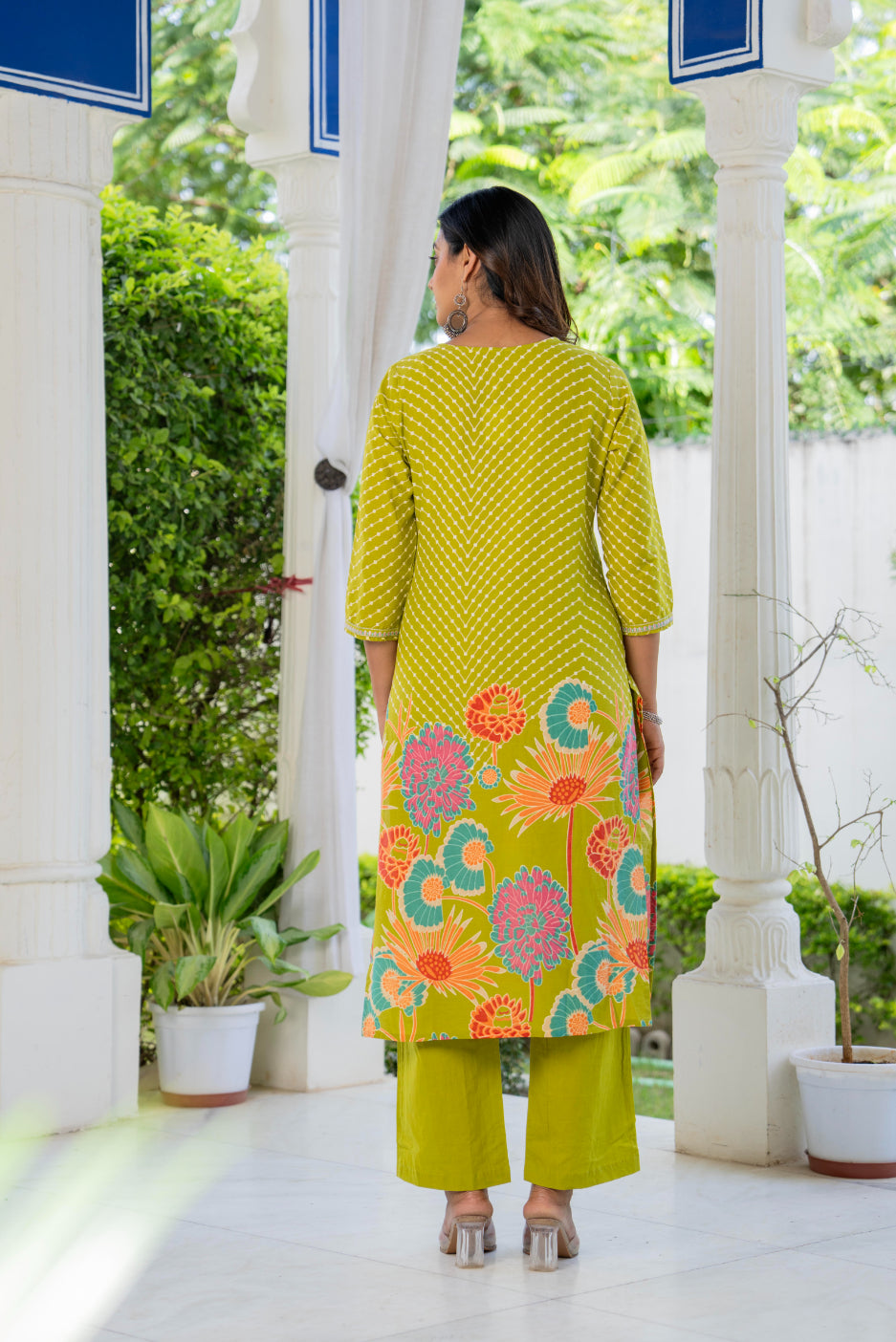 Maluka Women Cotton Green Kurta Pant Duptta Set