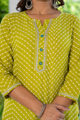 Maluka Women Cotton Green Kurta Pant Duptta Set