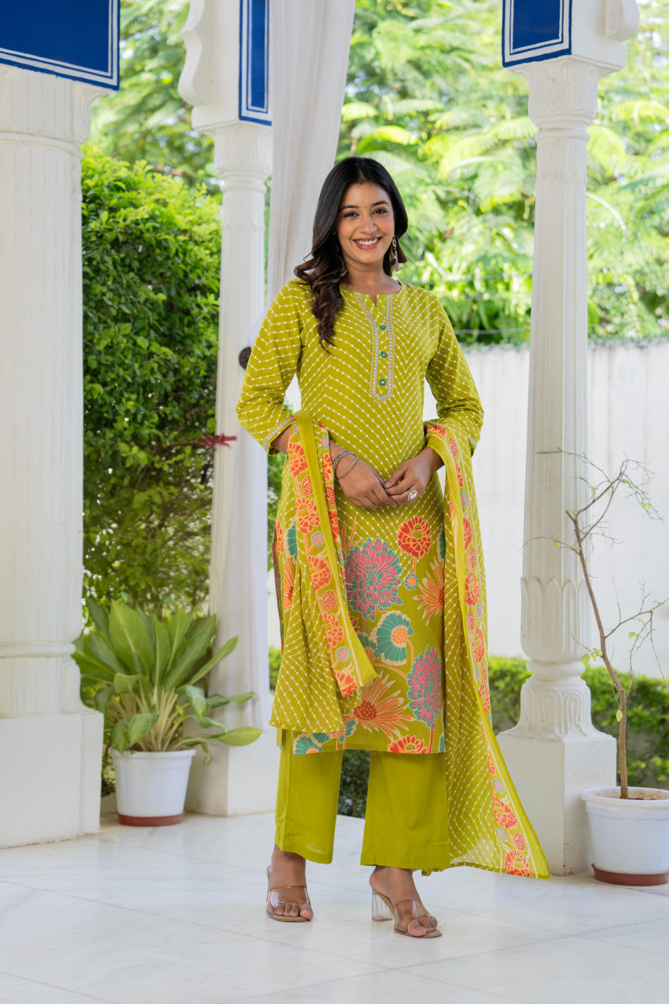 Maluka Women Cotton Green Kurta Pant Duptta Set