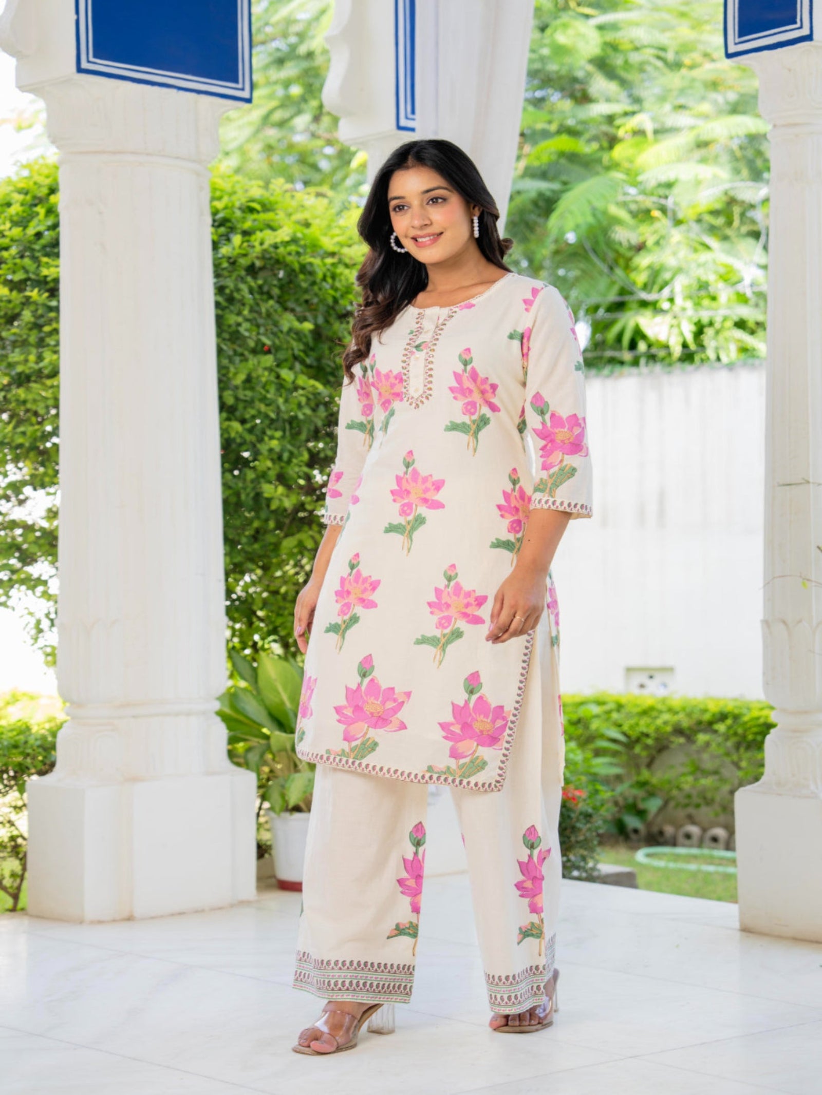 Maluka Women Cotton Floral Printed Kurta Pant Set