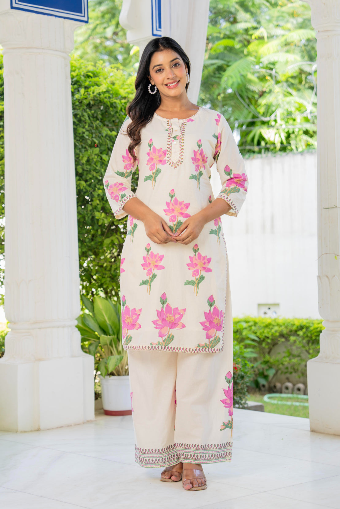 Maluka Women Cotton Floral Printed Kurta Pant Set